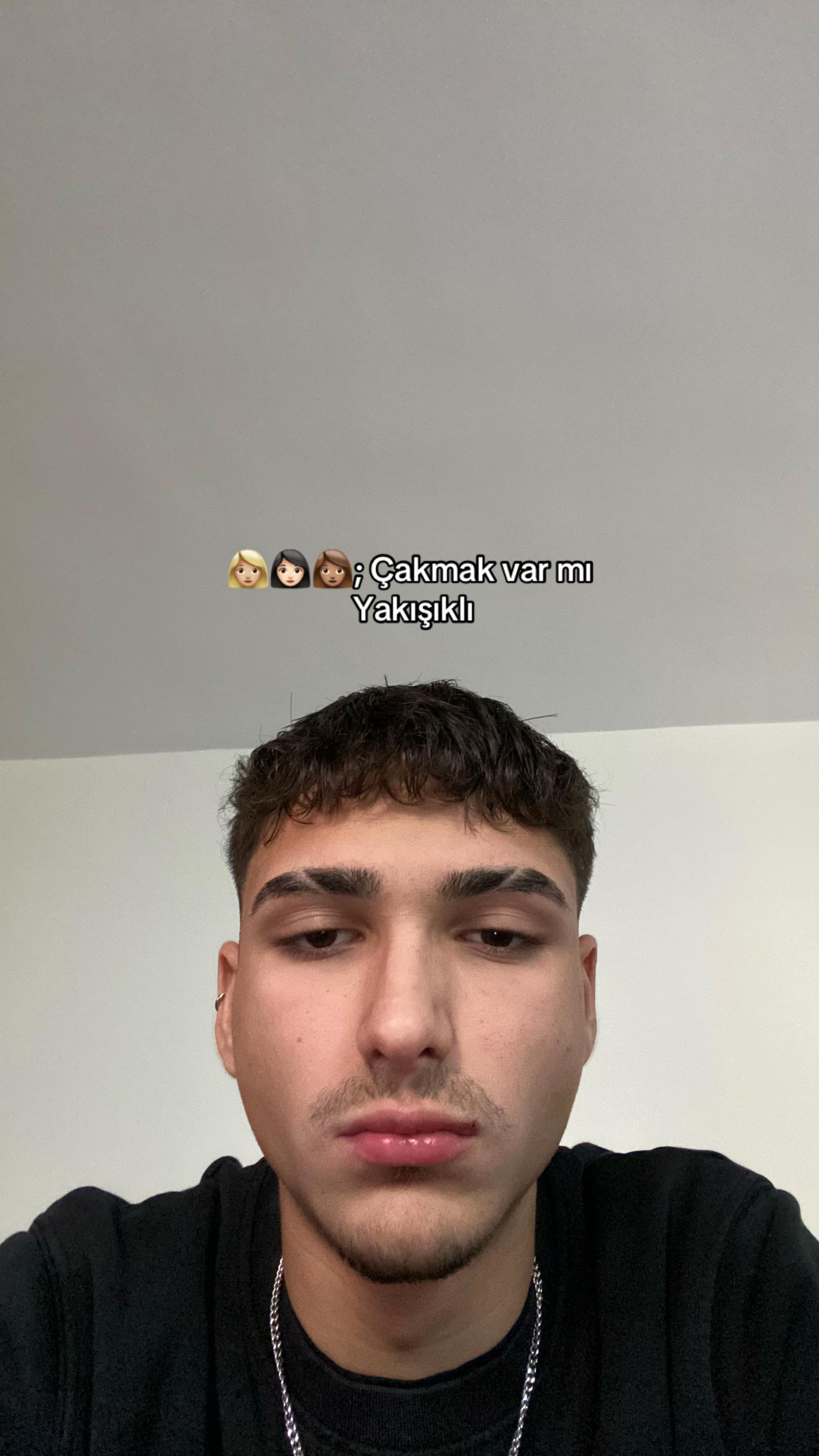 @𝓤𝓶𝓾𝓽🇹🇷