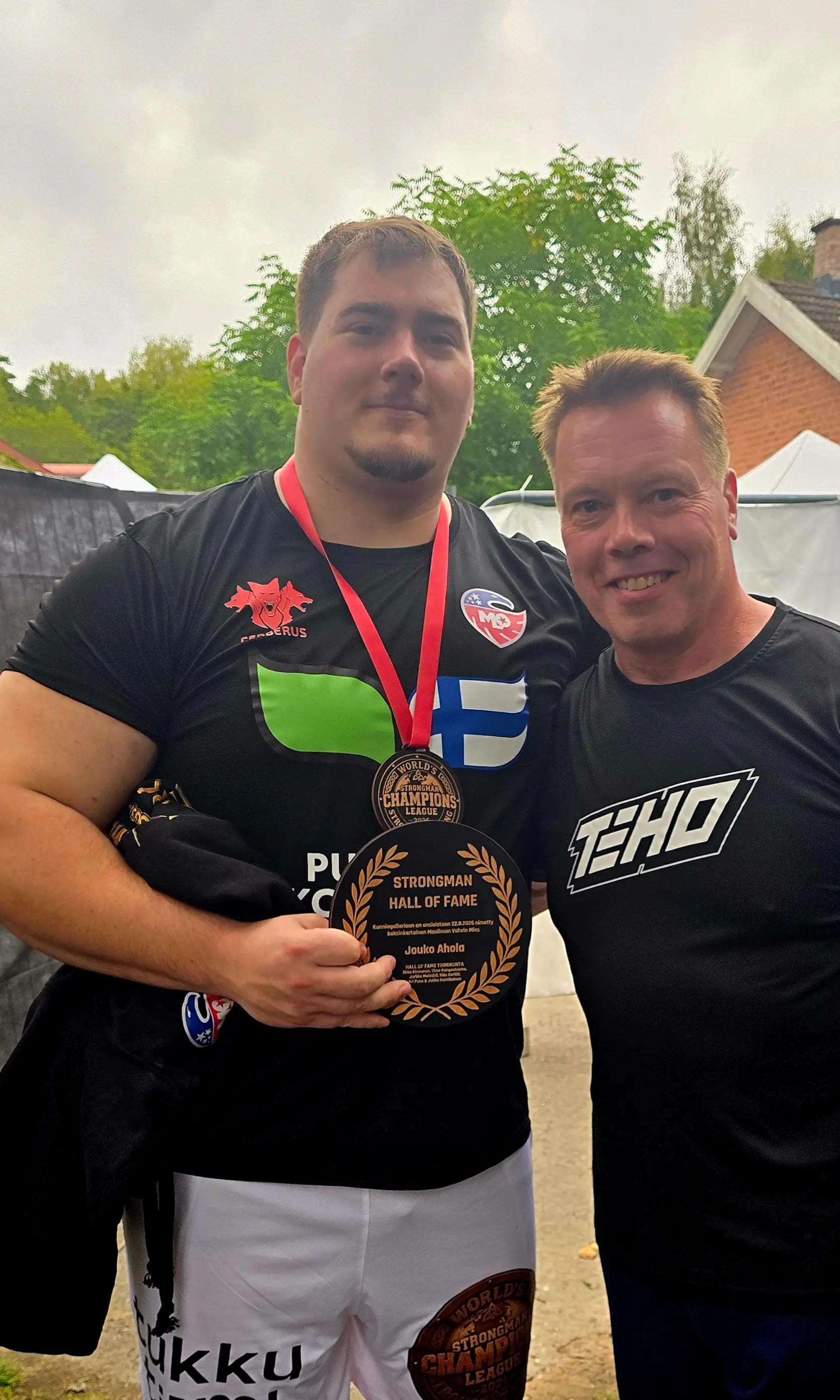 @GianlucaStrongman