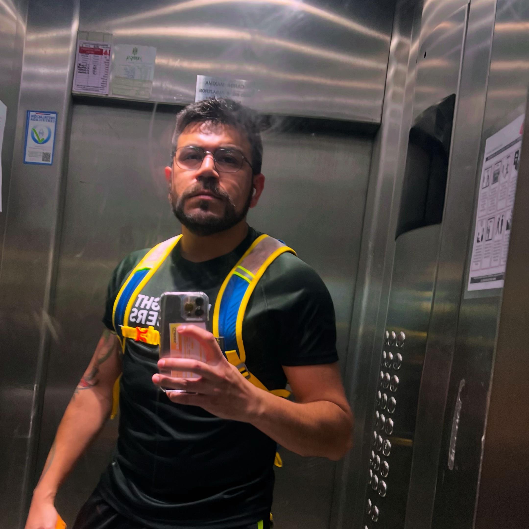 @Luis González