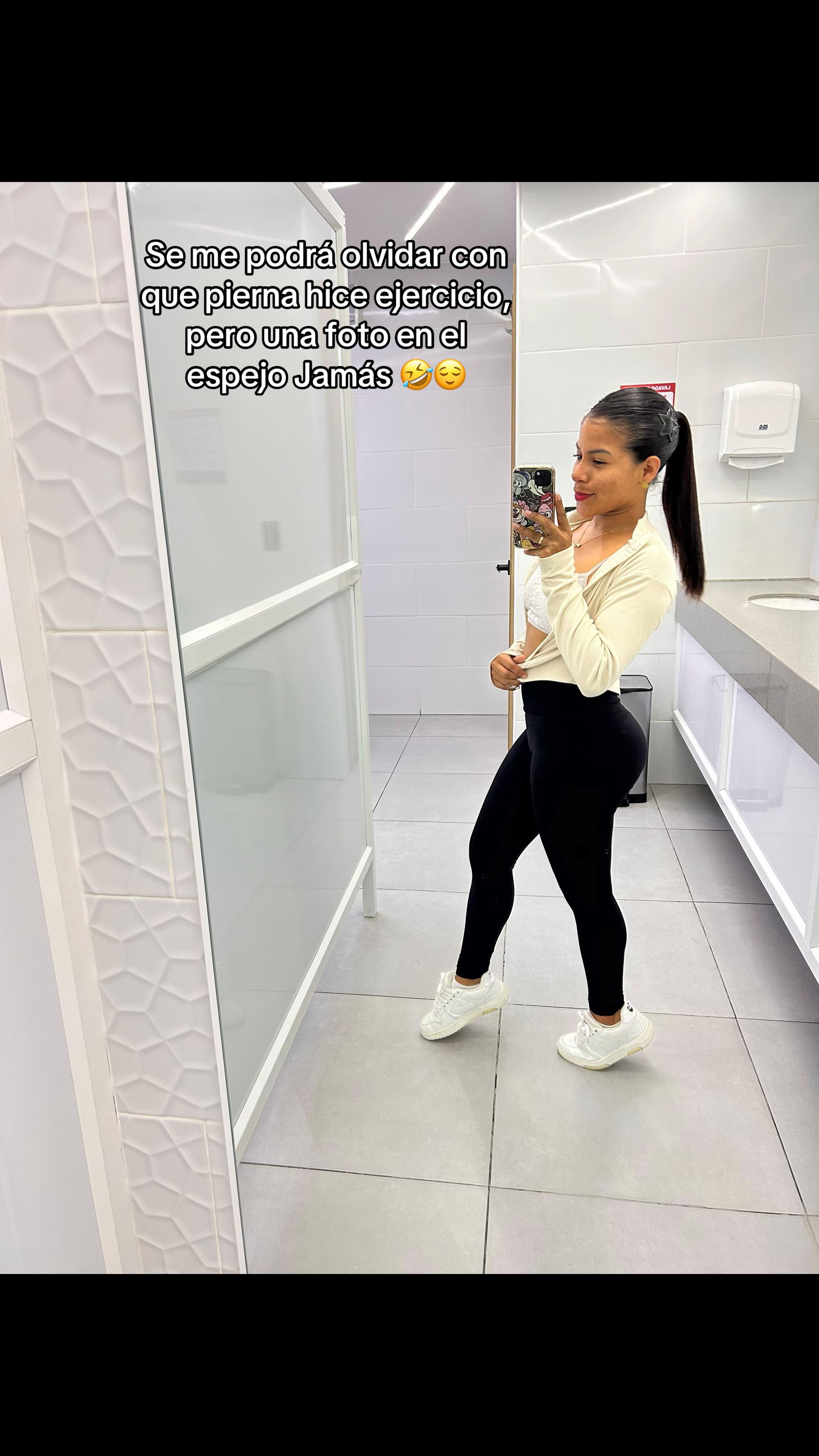 @nicolemurillo