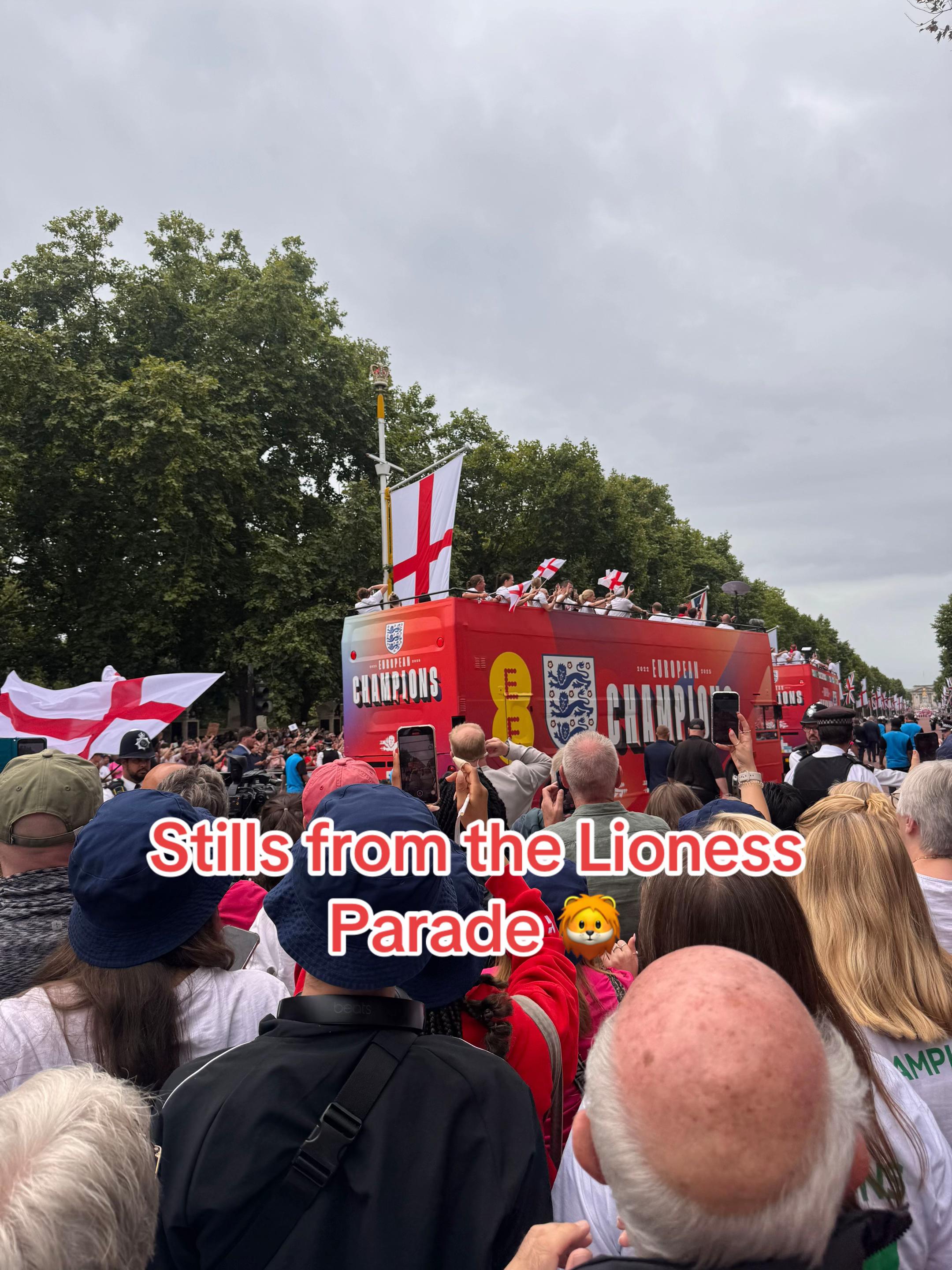 @londonparade_