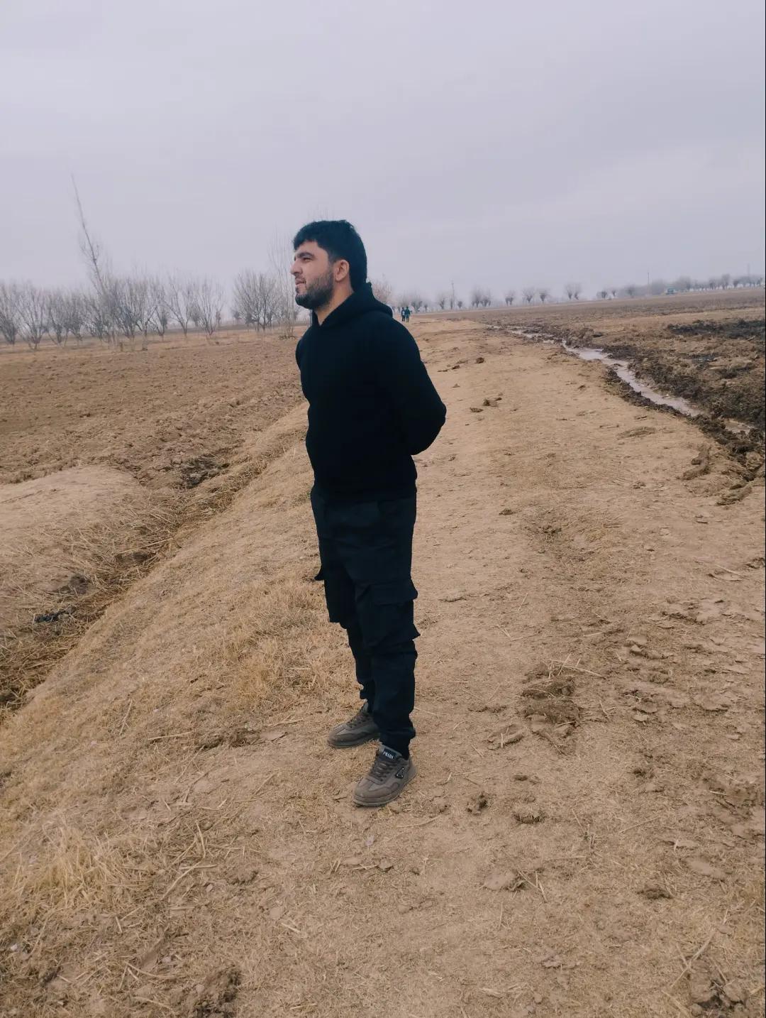 @М.  Е. Р. С