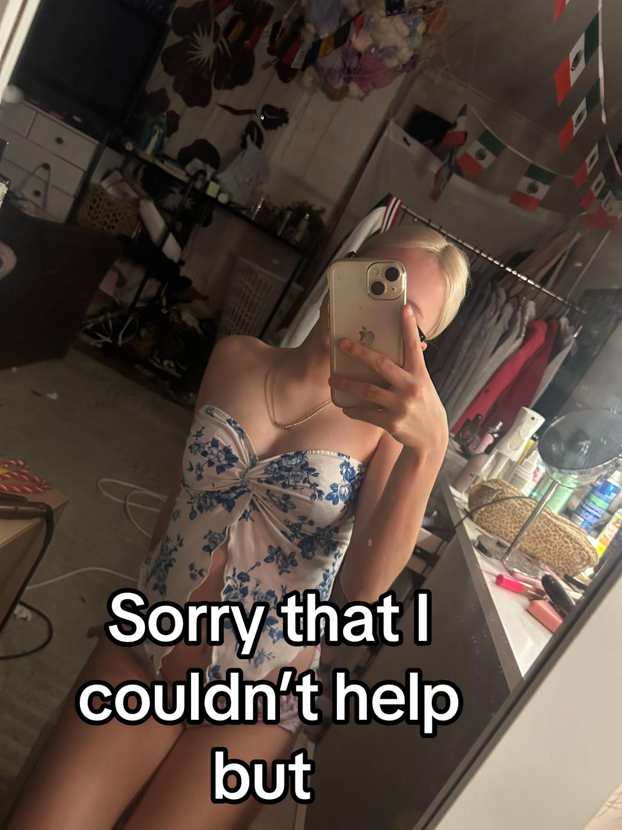 @•
