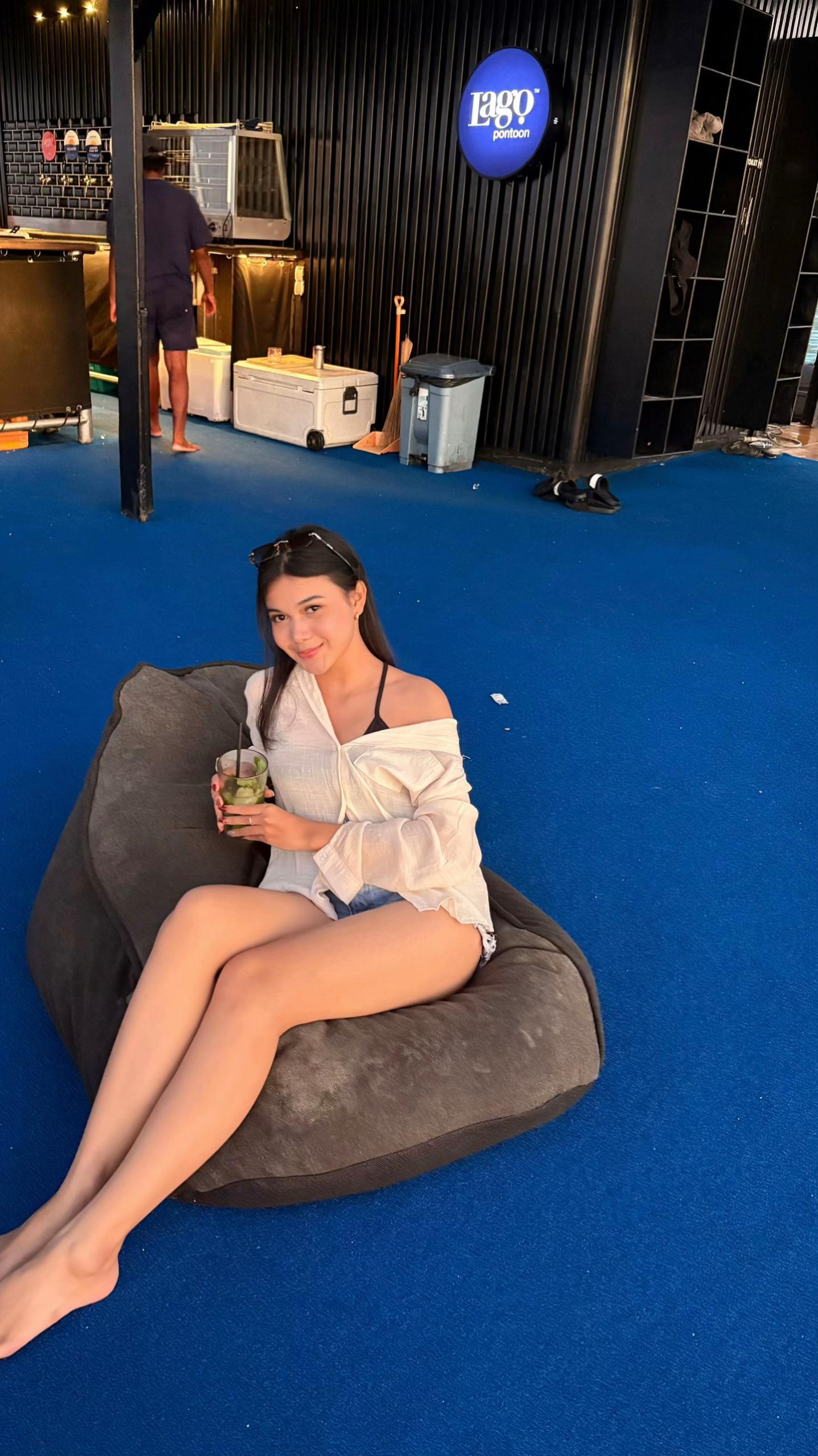 @ellaa
