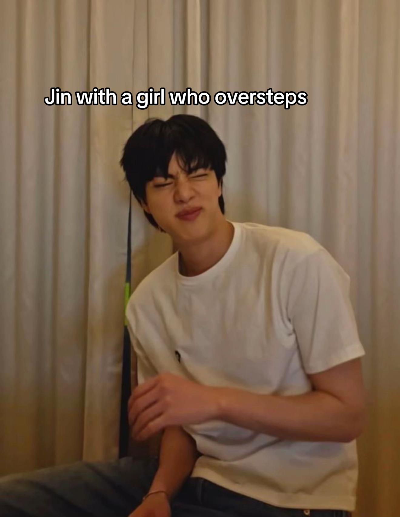 @LOONA🌙