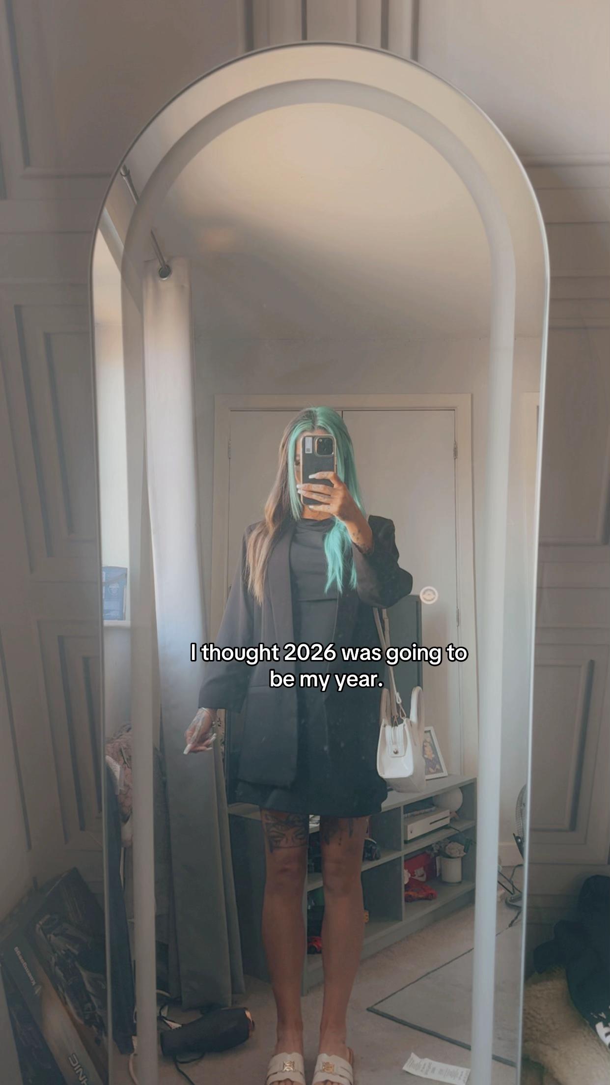 @Lauren-Jade🍒