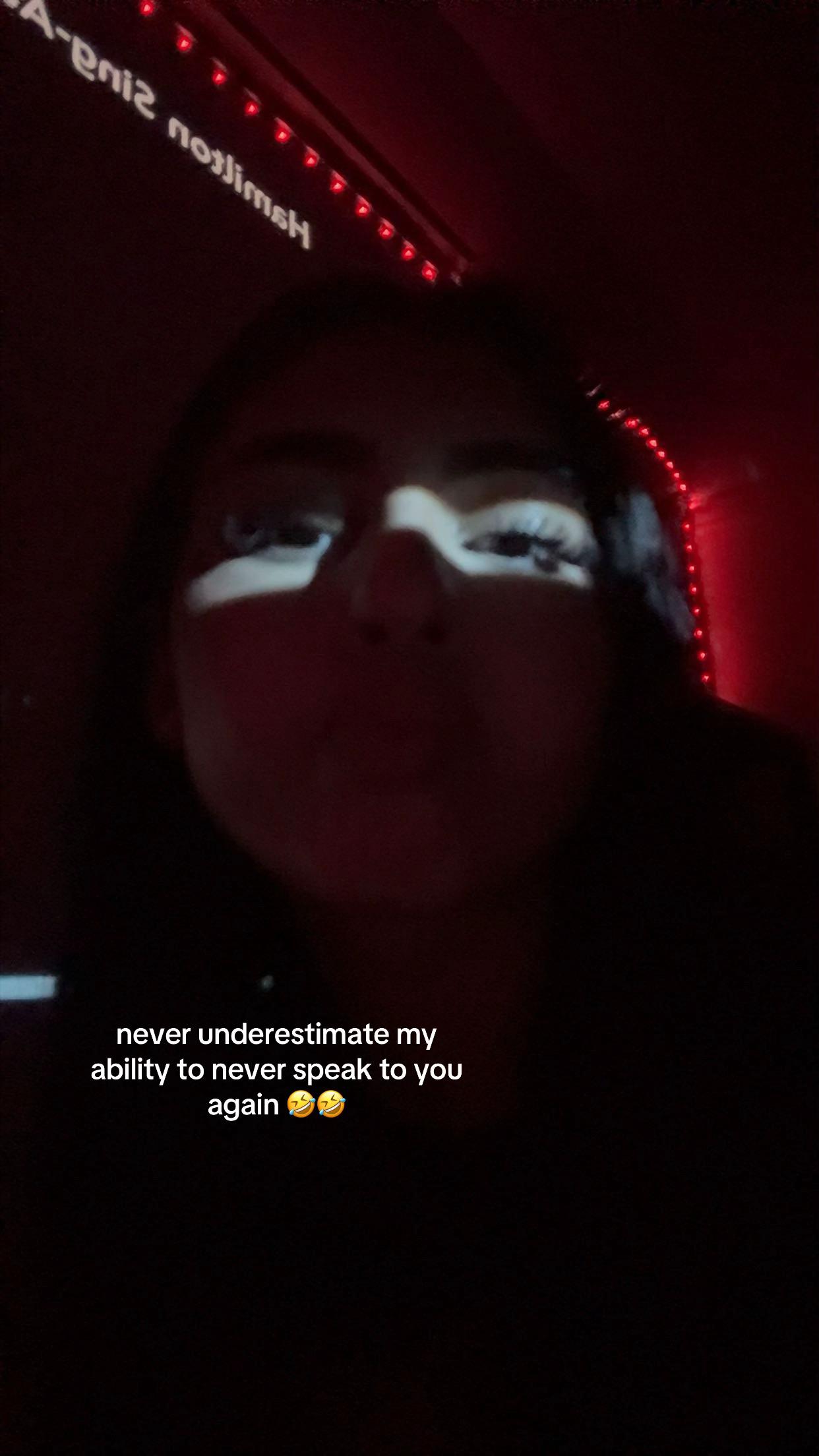 @𝐑