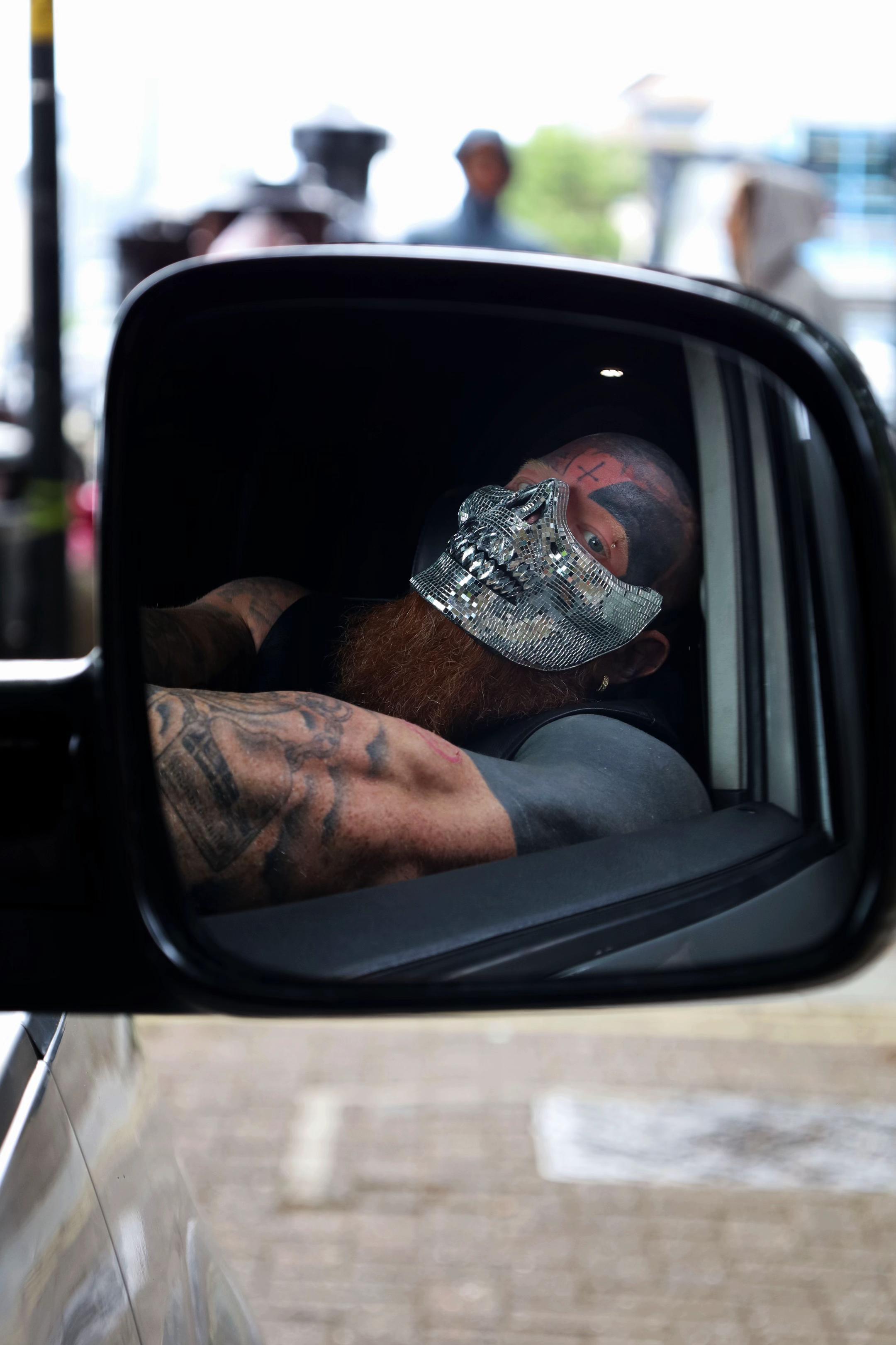 @masked_monster