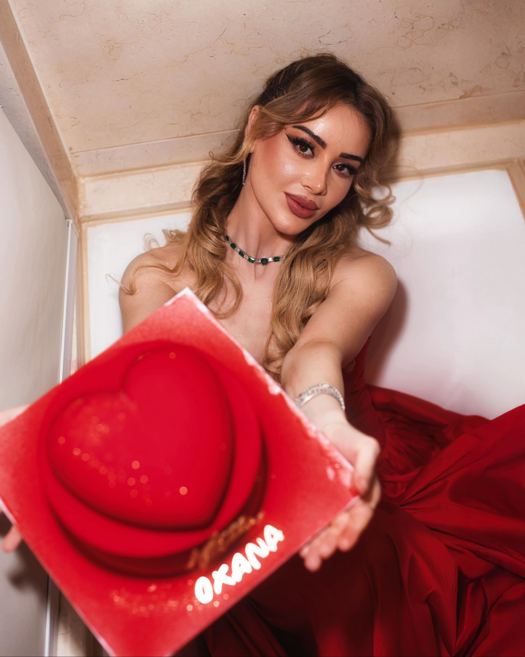 @Oxana Bazaeva