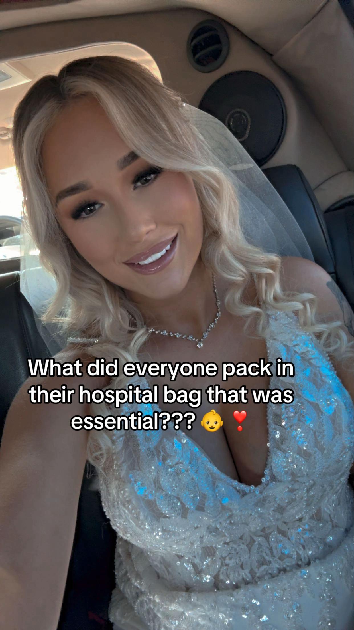 @ℤ𝕠𝕖ℂ𝕙𝕒𝕣𝕝𝕠𝕥𝕥𝕖🦋🤍