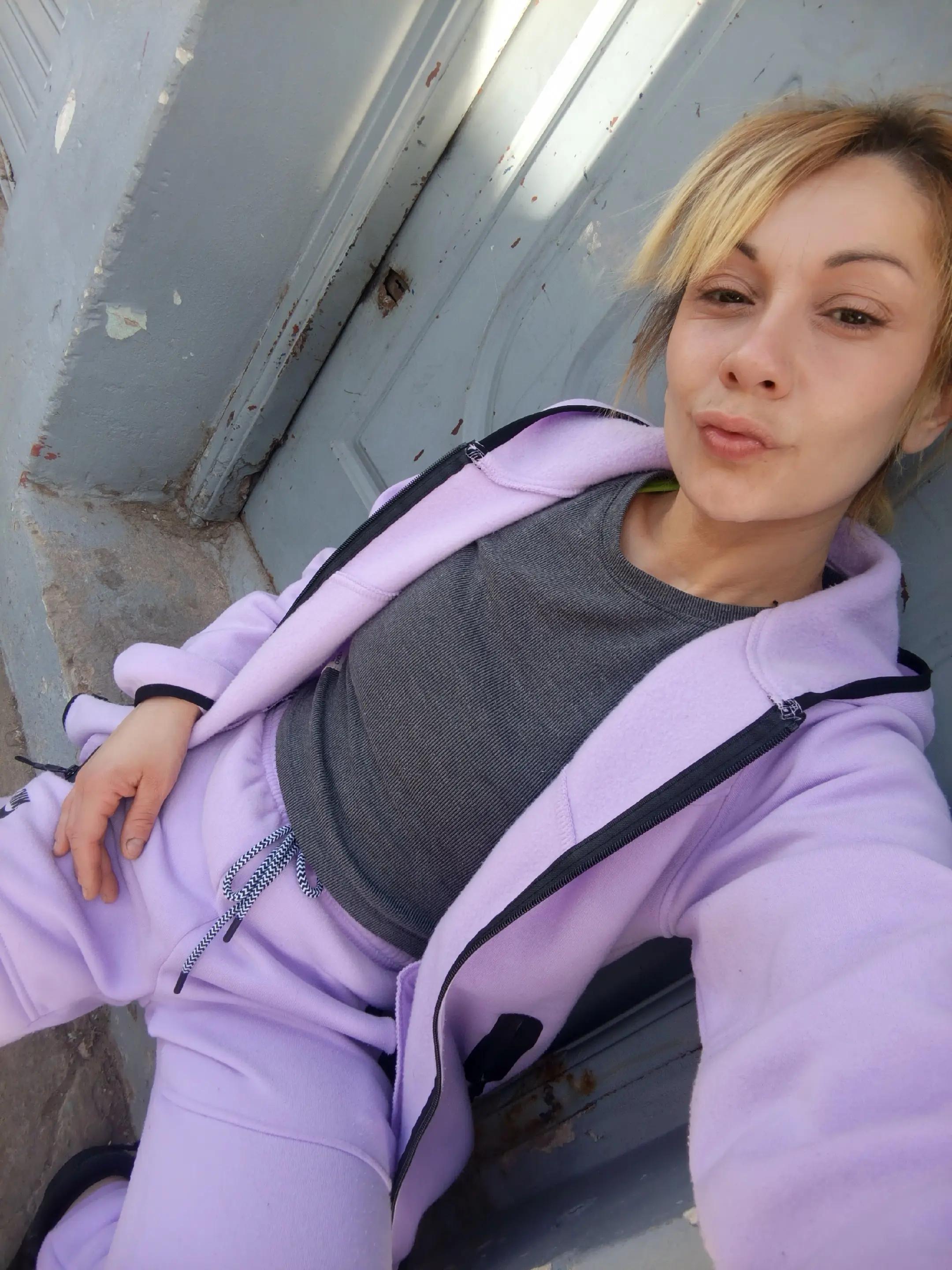 @👸🏼💣