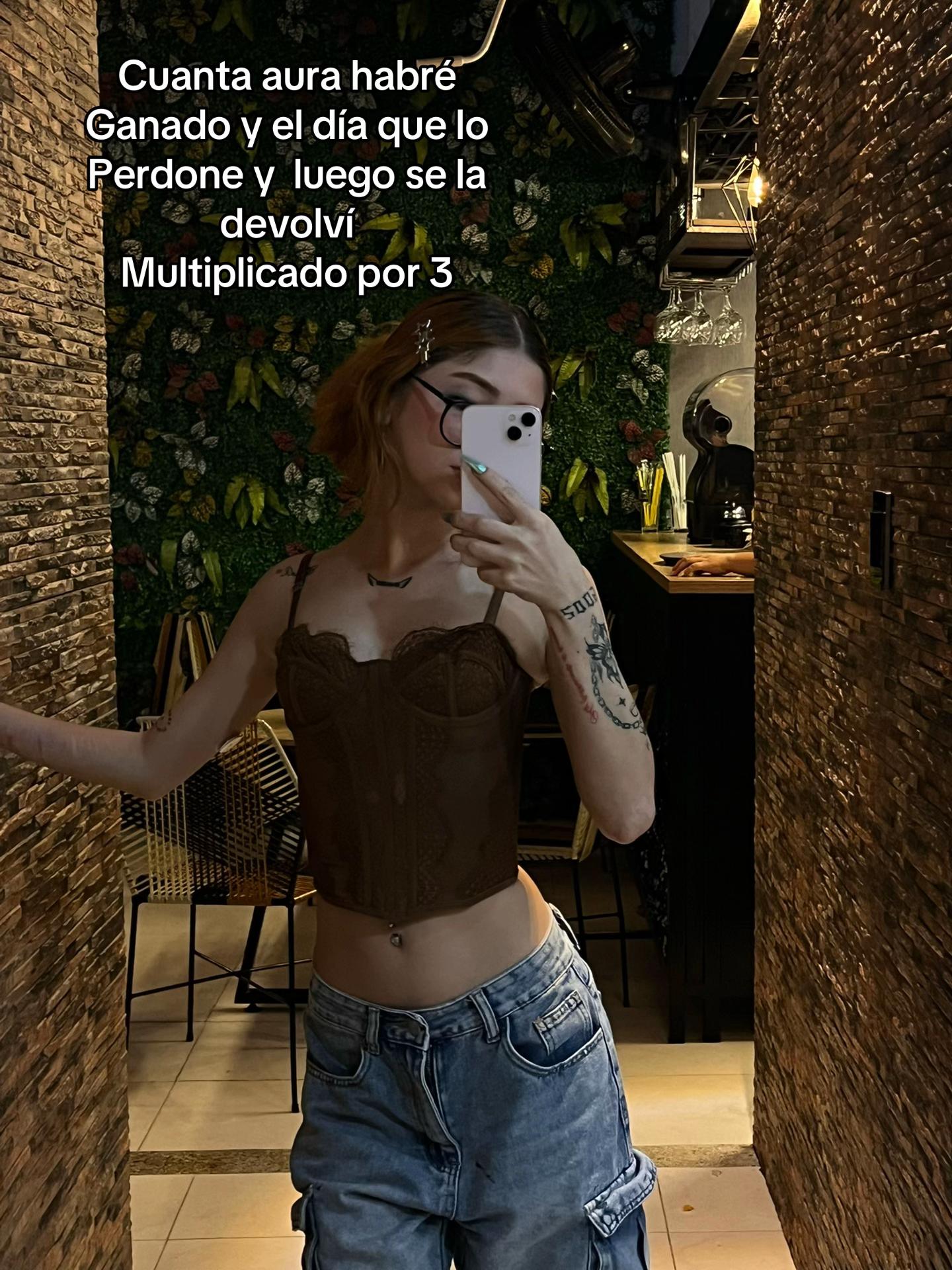 @🖤
