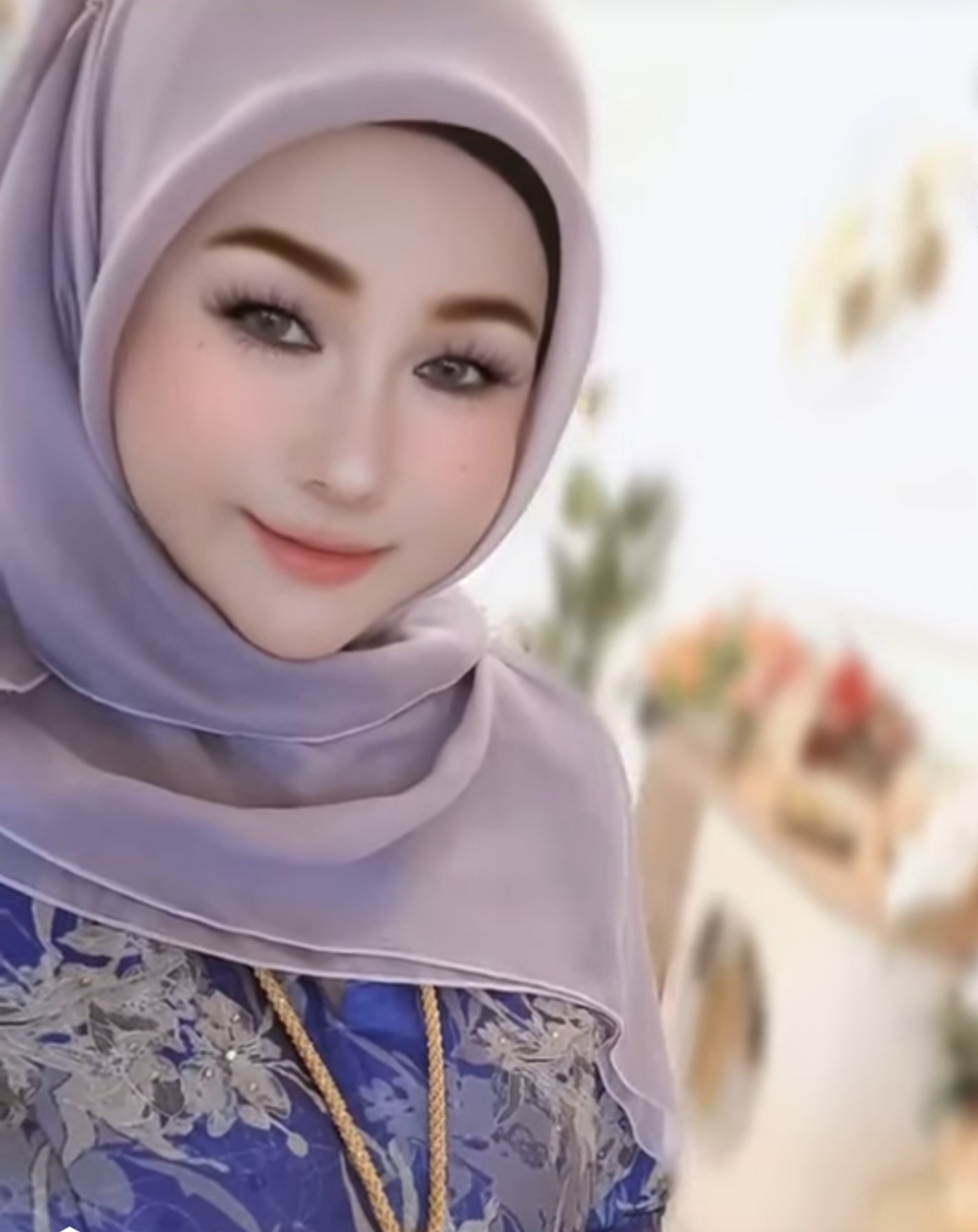 @Cik Puan Seri Aura