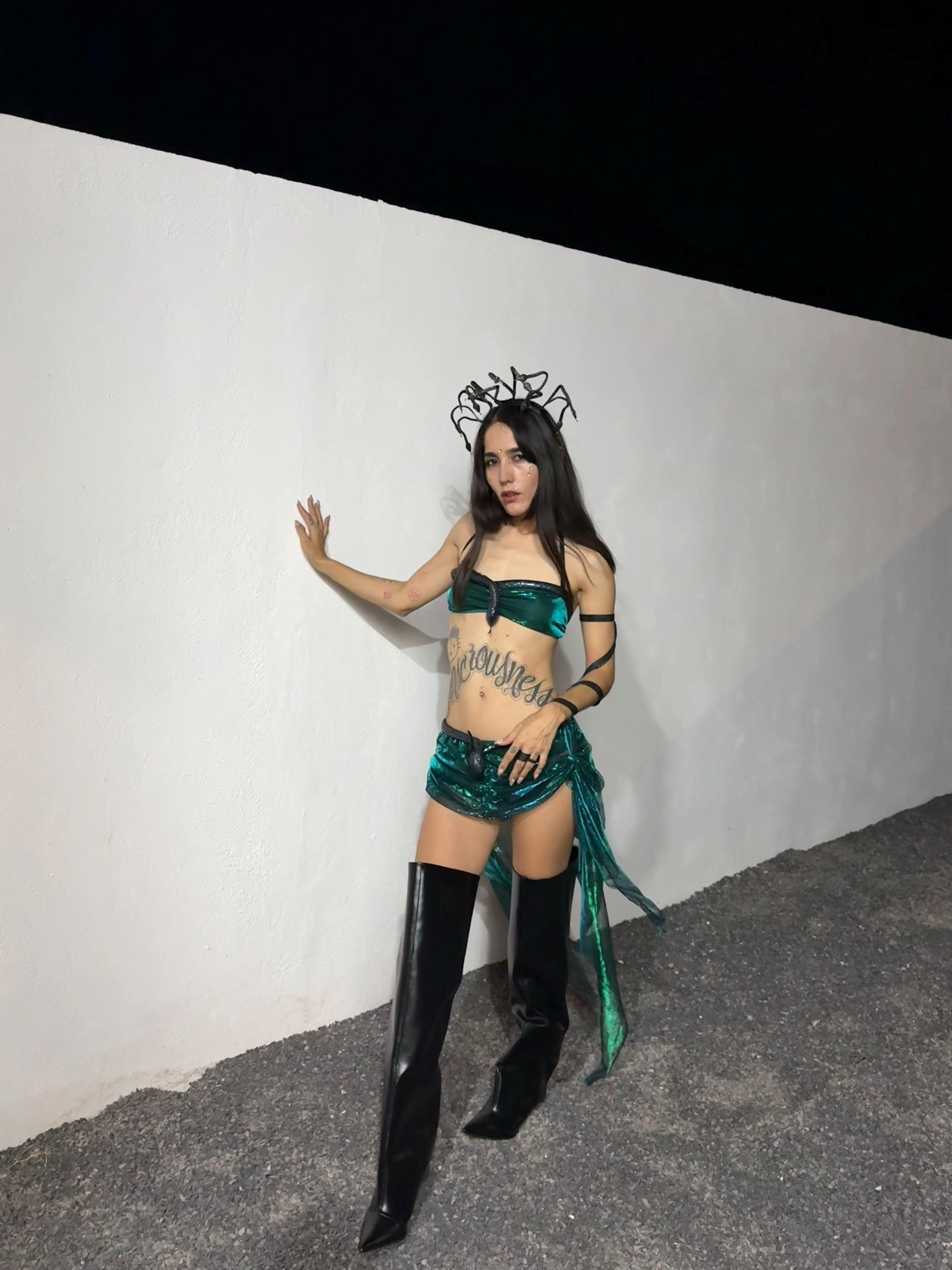 @U1DB3BI