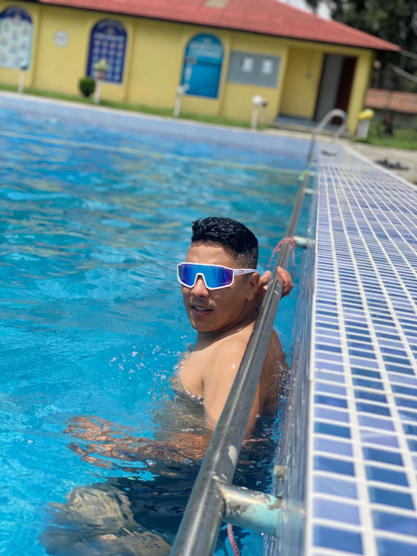 @Laxu✨