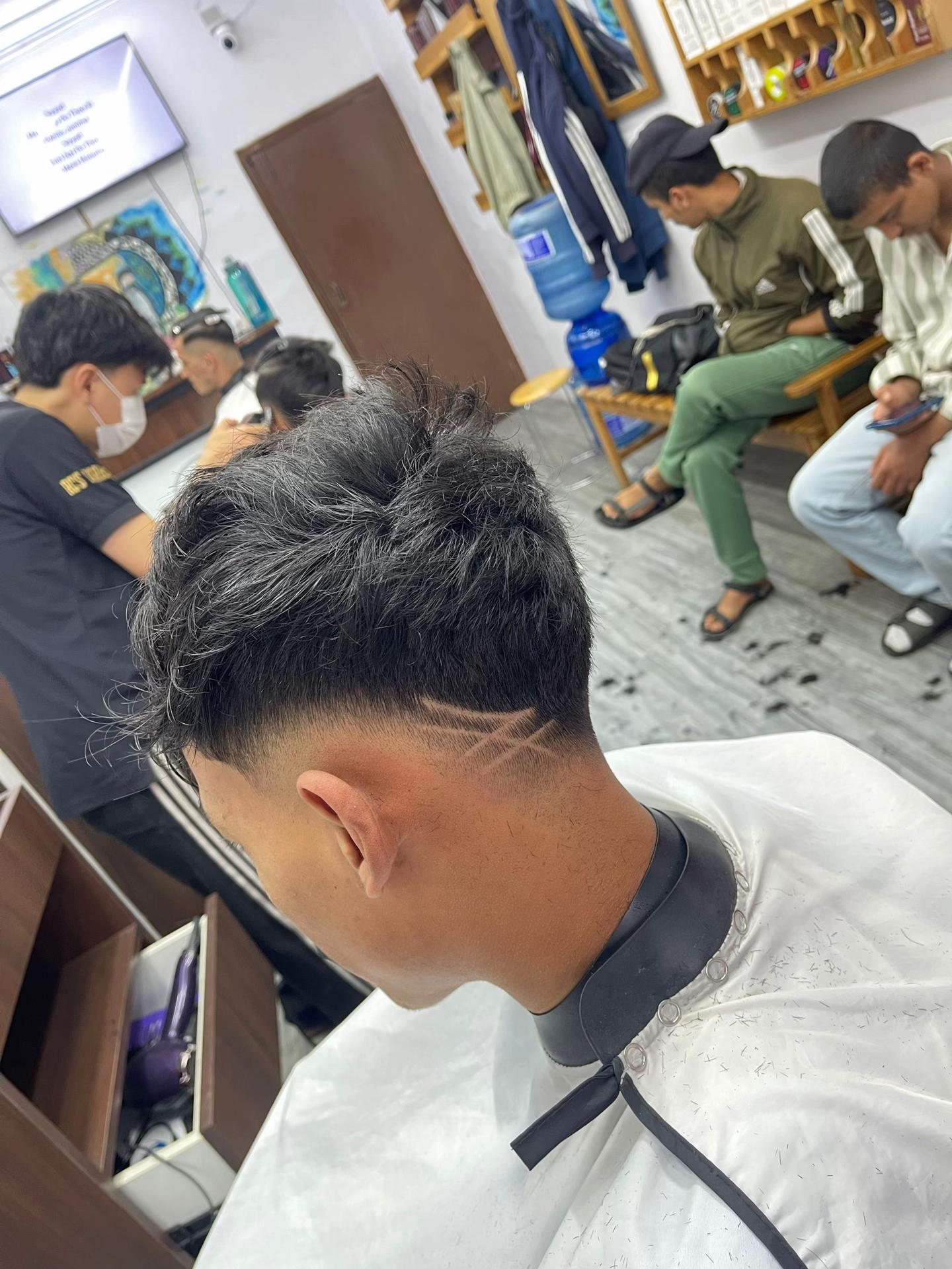 @RC'S BARBER SHOP
