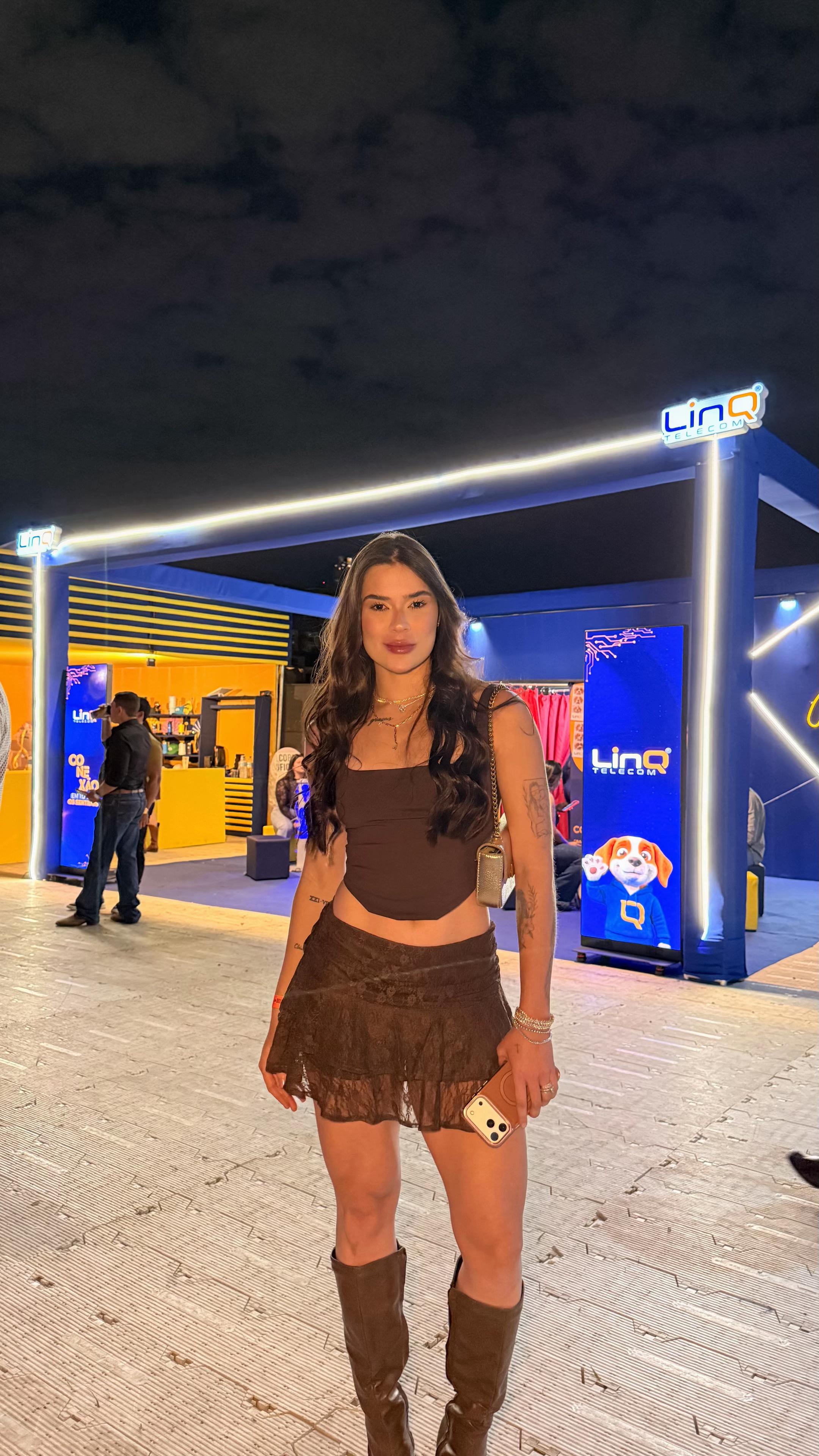 @Carolaine Alves