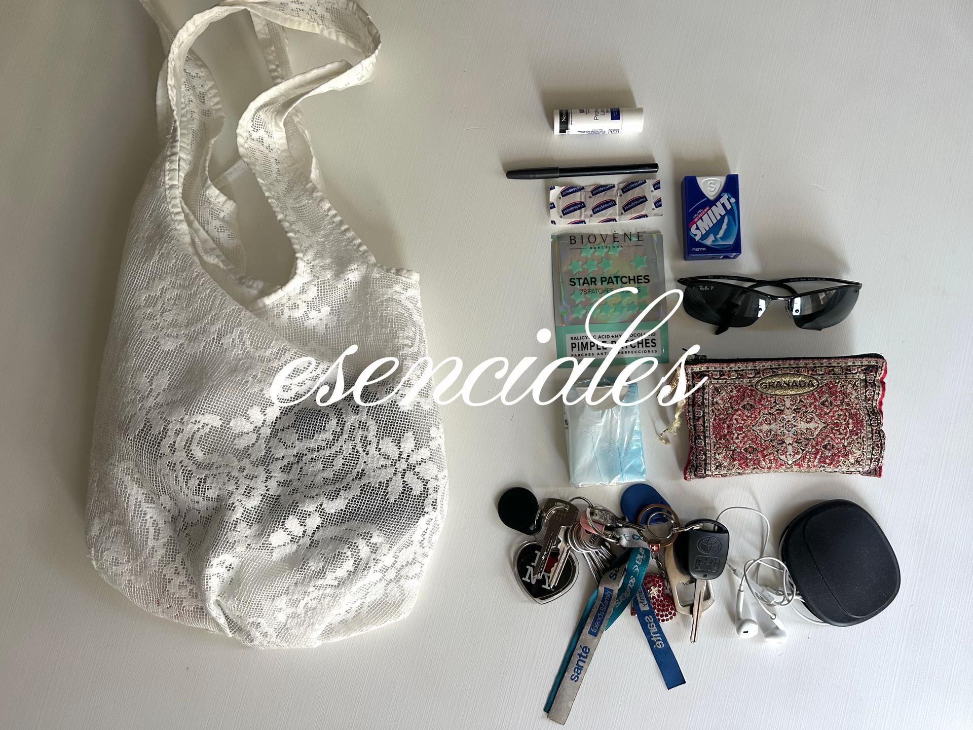 @laura ☆⋆ ˚。⋆⋆. 𐙚