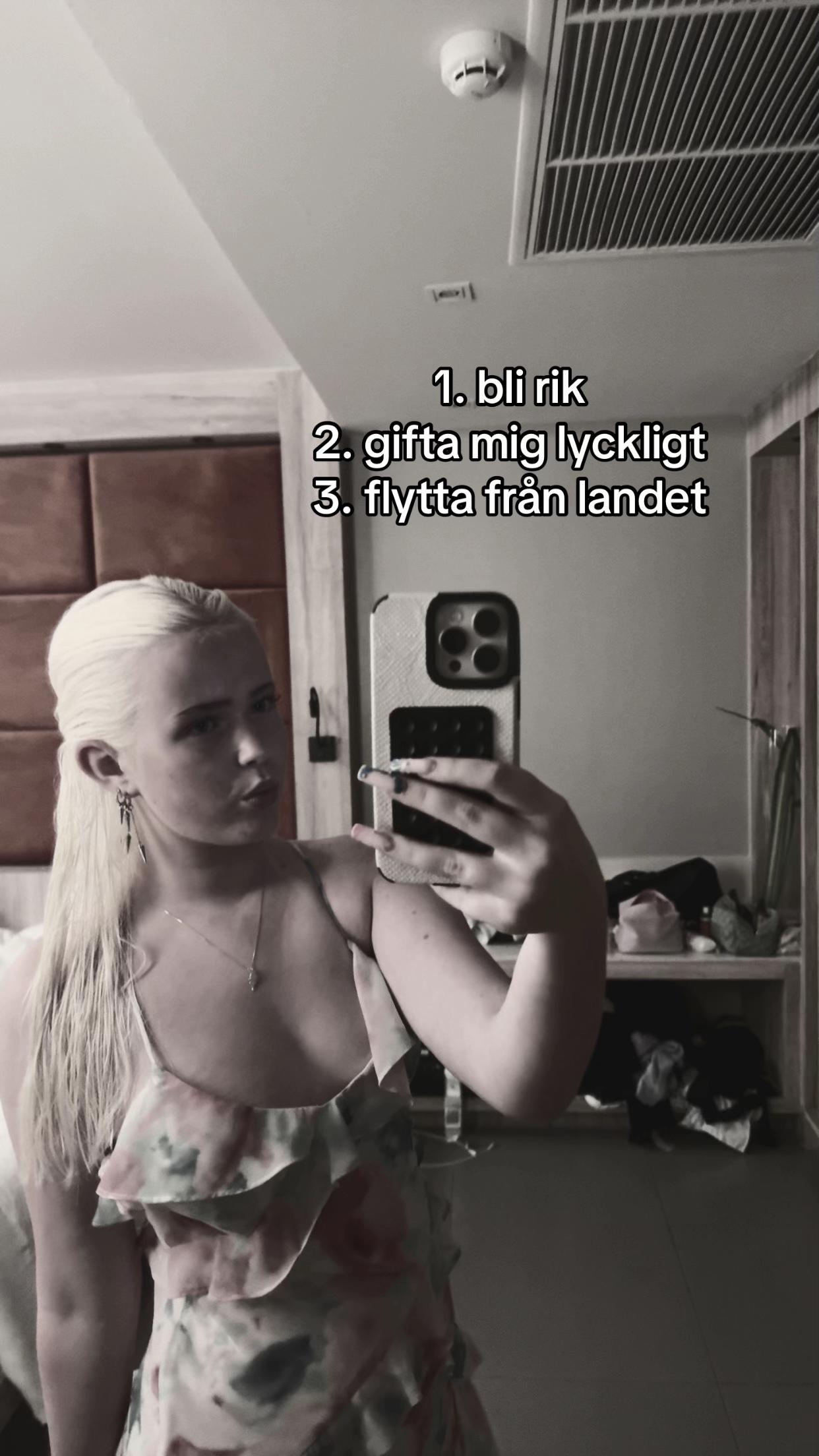 @ℰ𝓁𝓁ℯ𝓃🤍