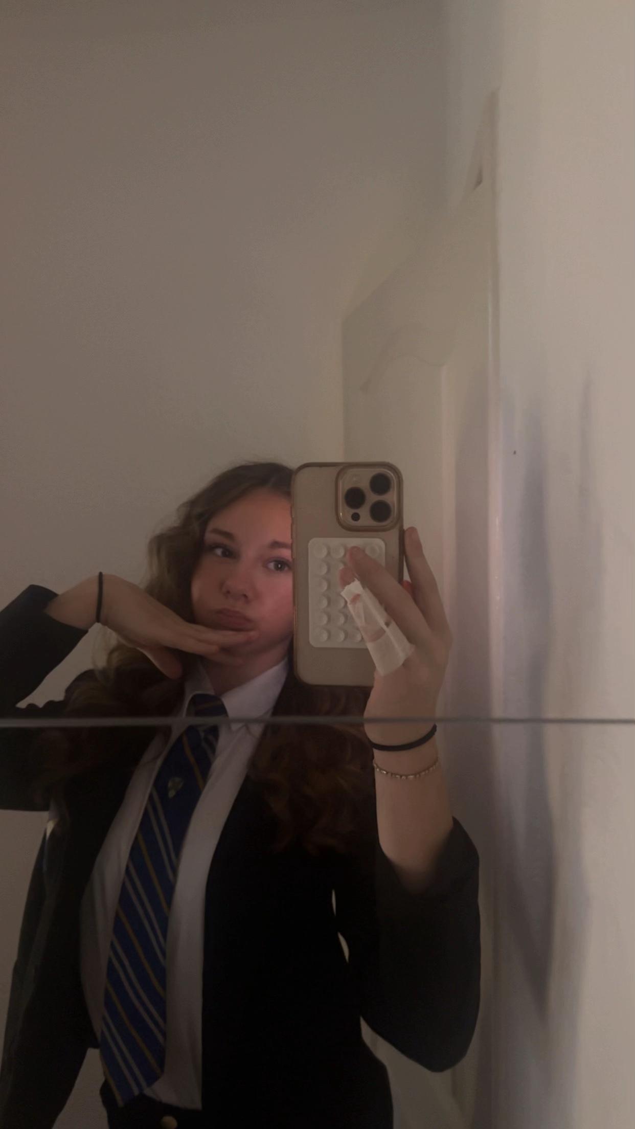 @𝐥𝐮𝐜𝐢𝐞 𝐱