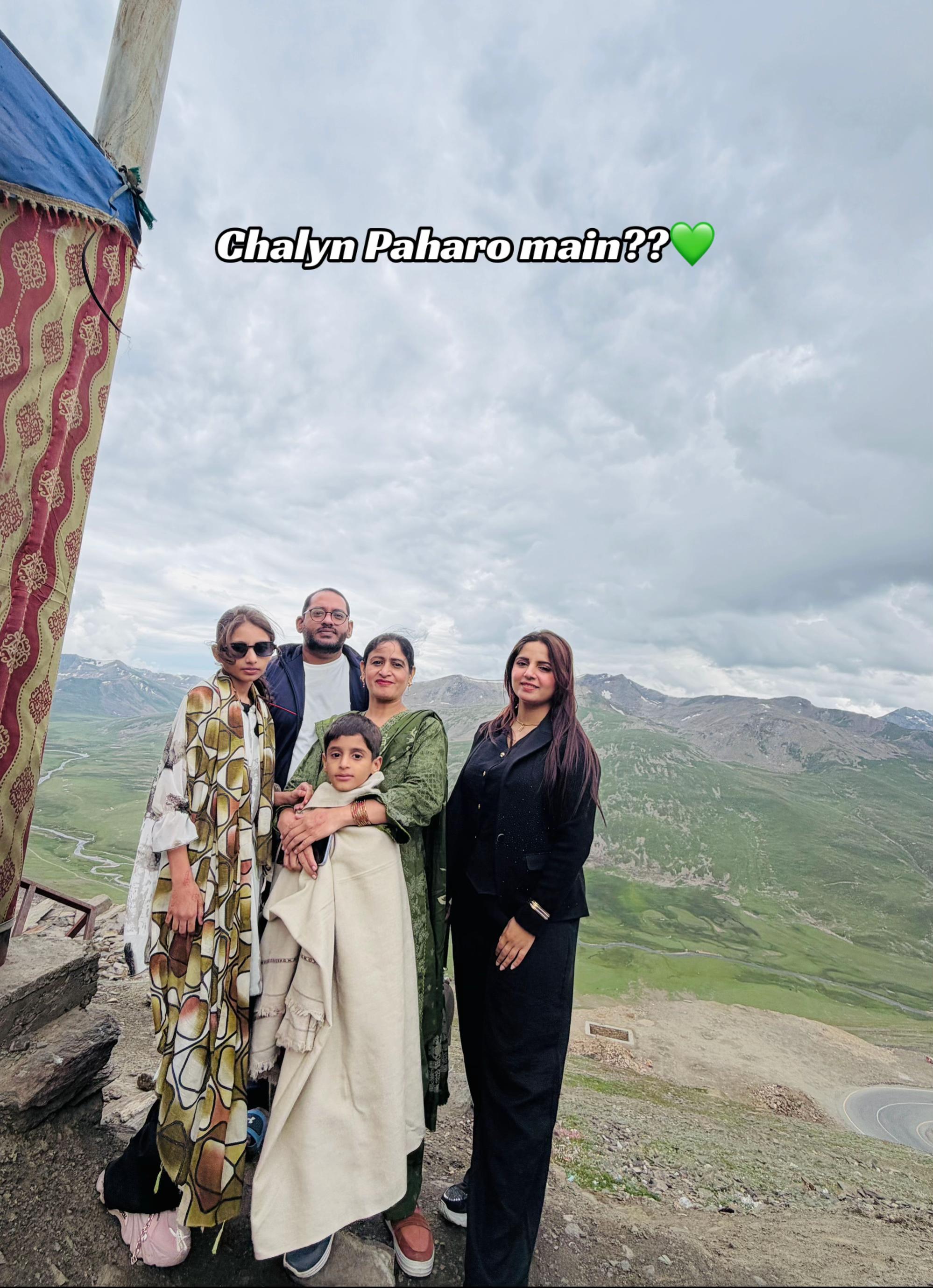 @we2travellers.pk
