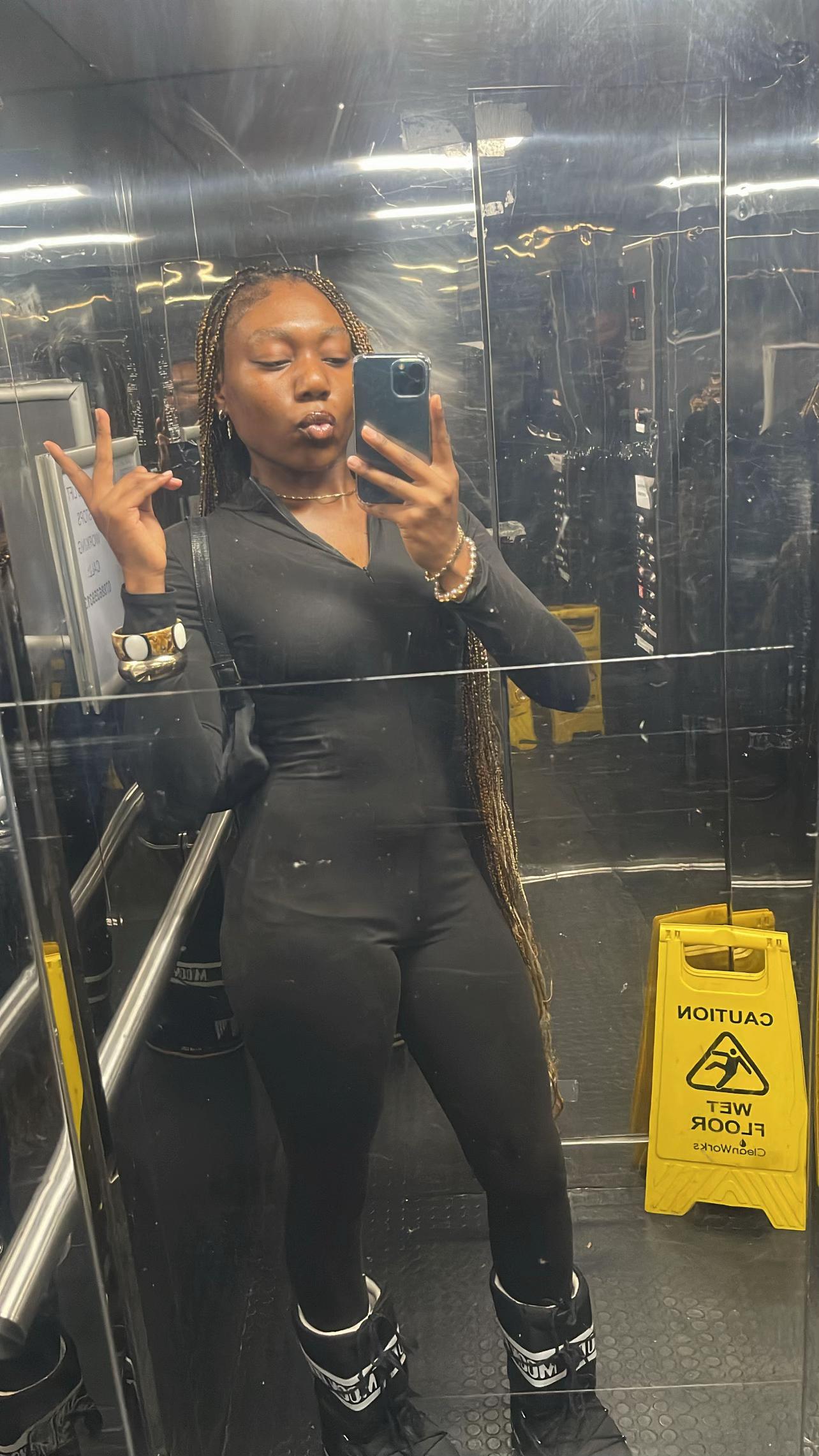@auntieamz