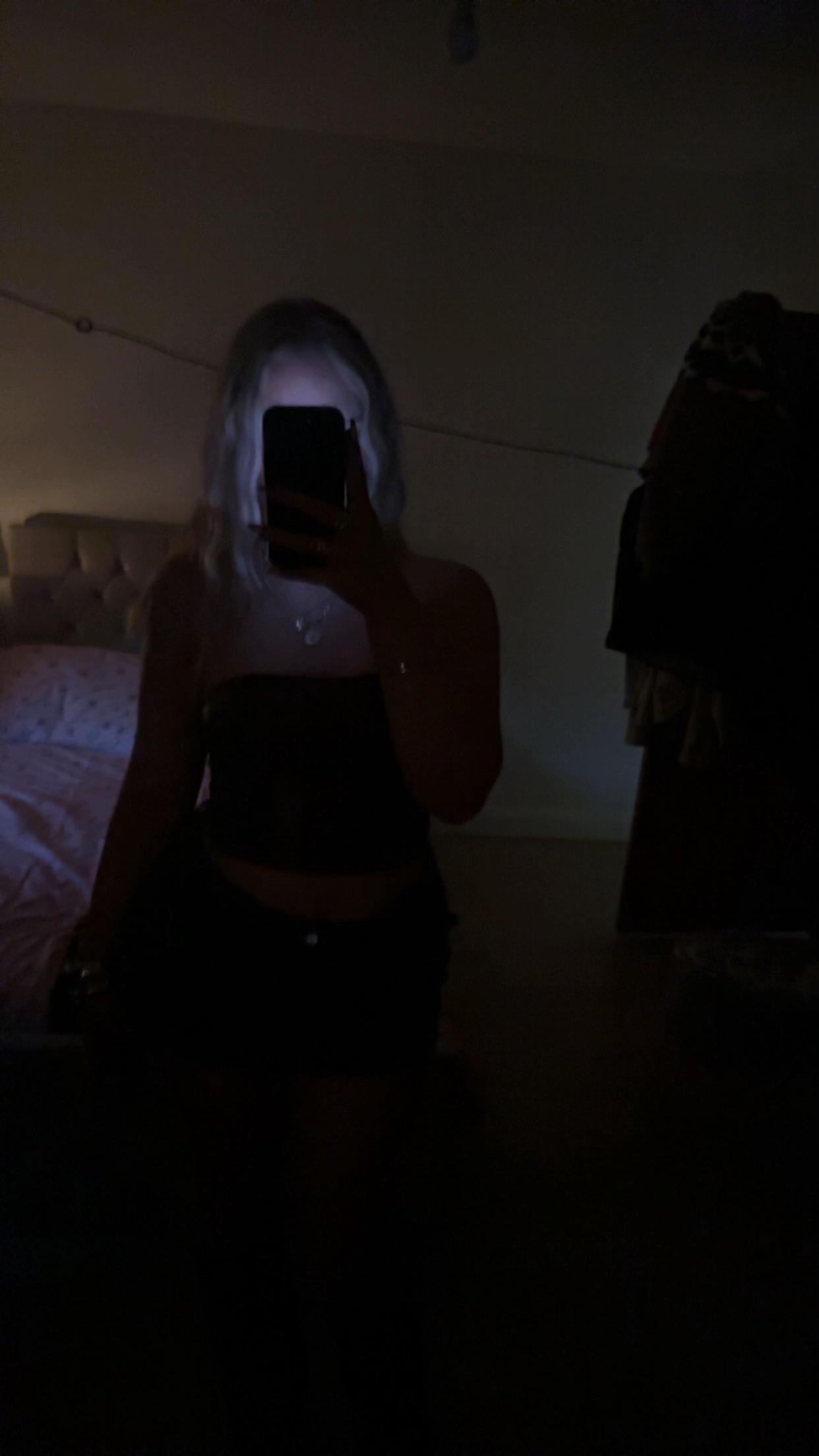 @𝒜𝓃𝓉♫♪✌︎