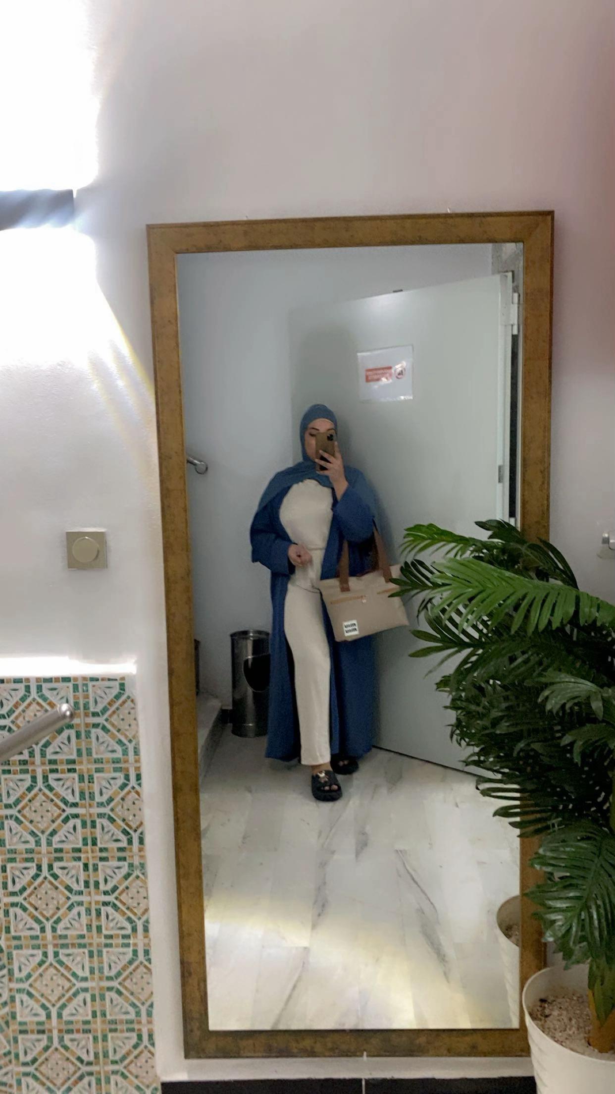 @👑🦋Chahra🦋👑