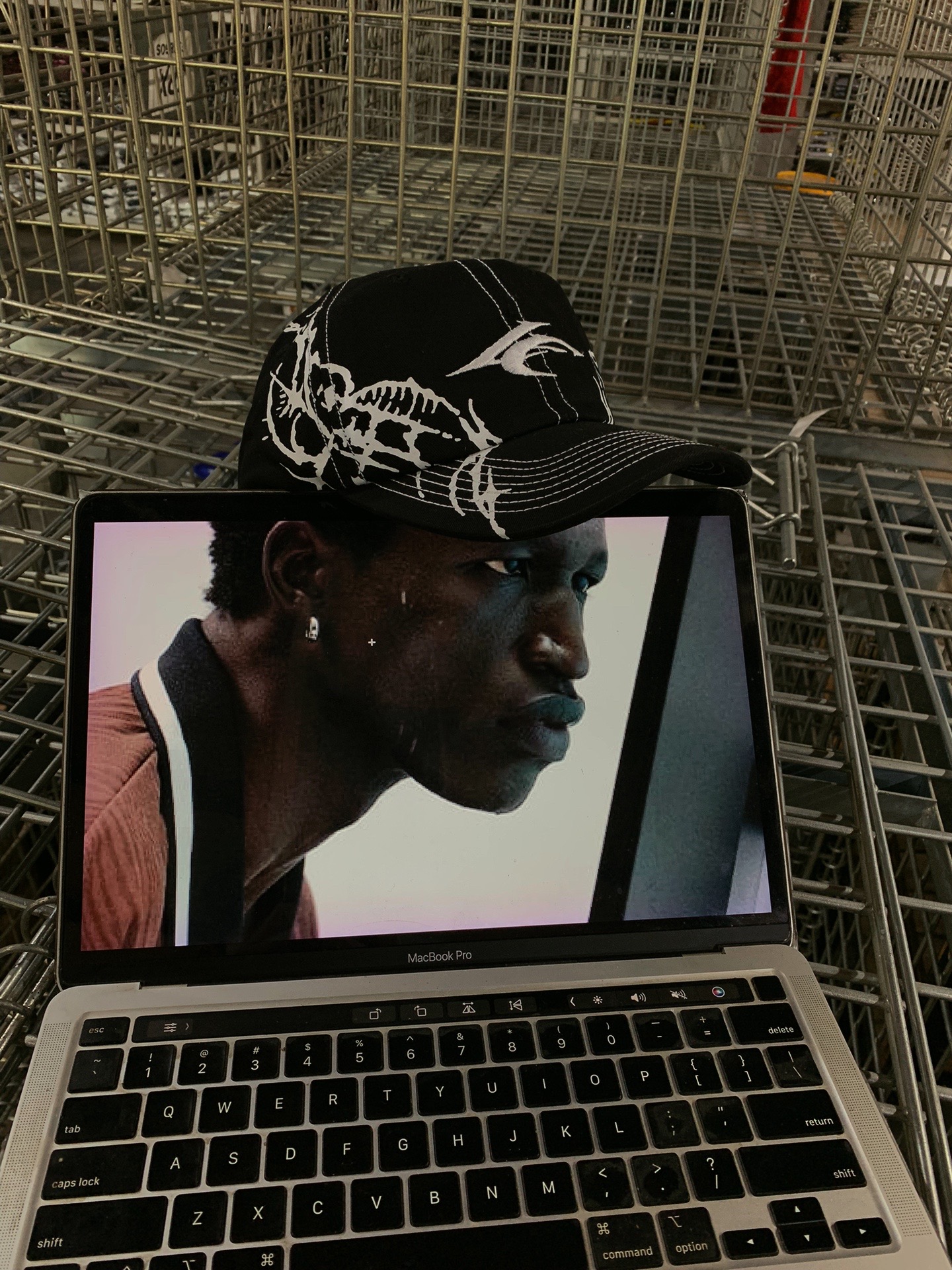 @Lessegos apparel
