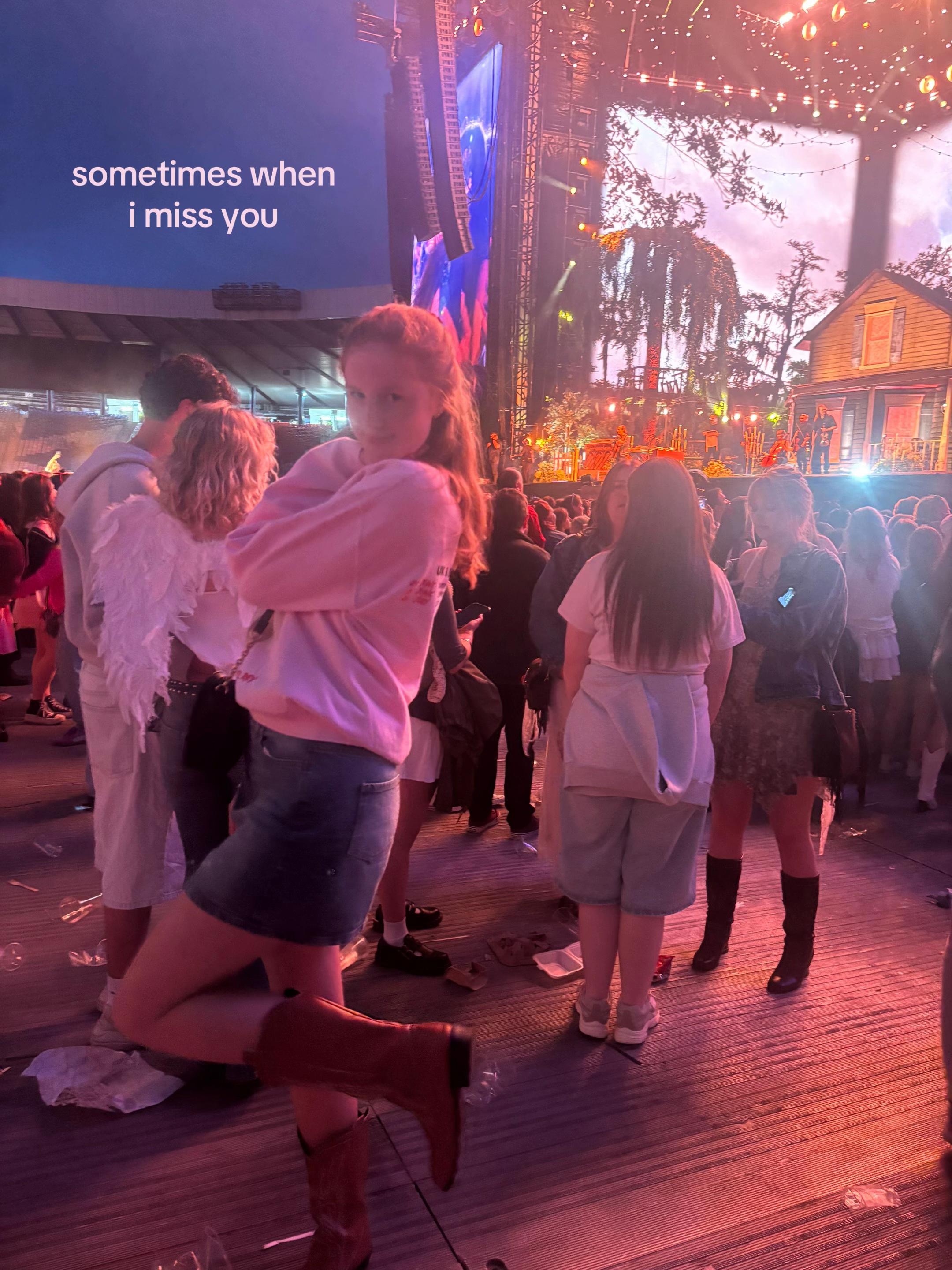 @𝓢𝓸𝓹𝓱𝓲𝓮 ♡