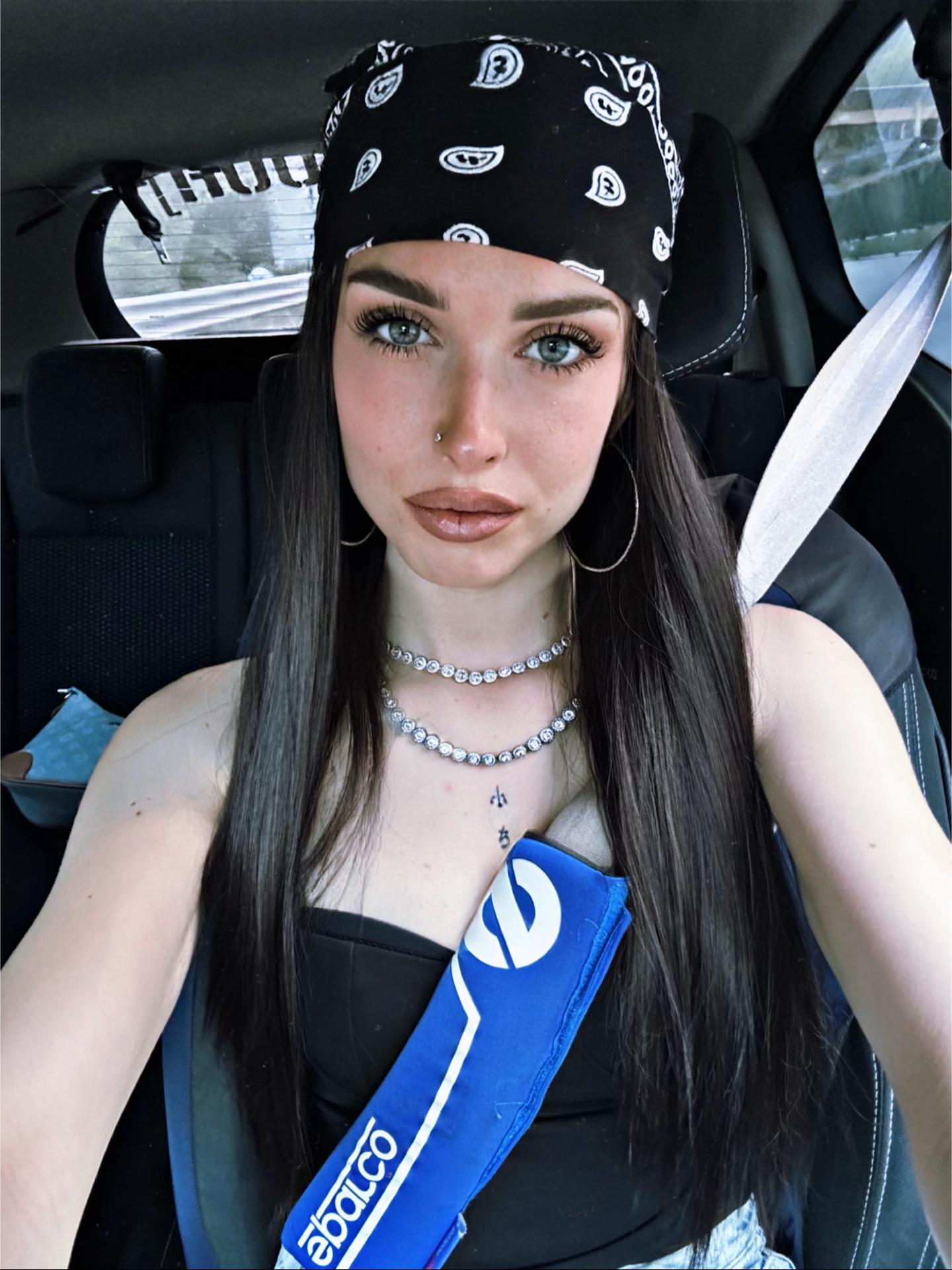 @𝑽𝒂𝒍𝒆𝒓𝒊𝒆