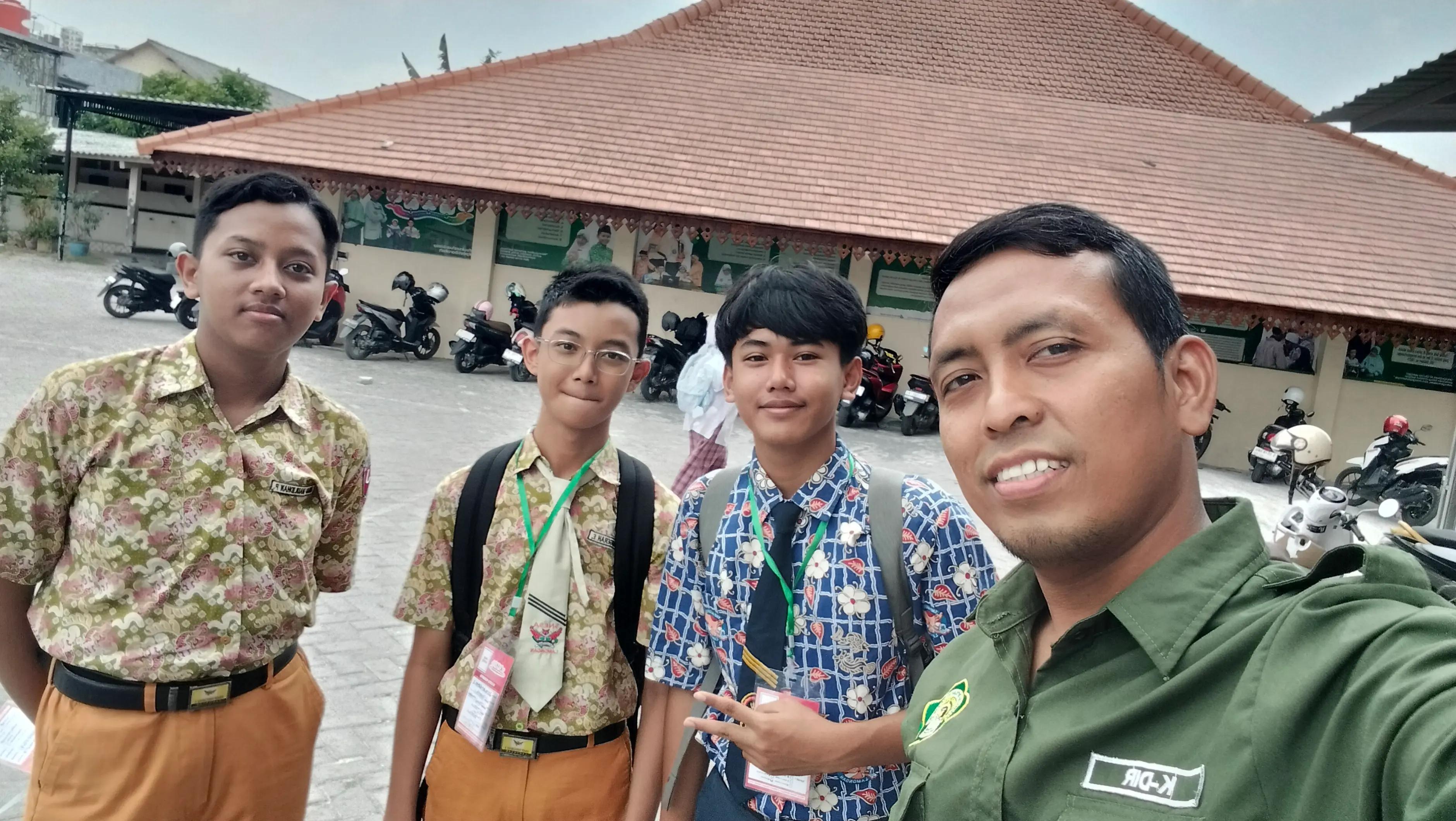 @qodirsmart