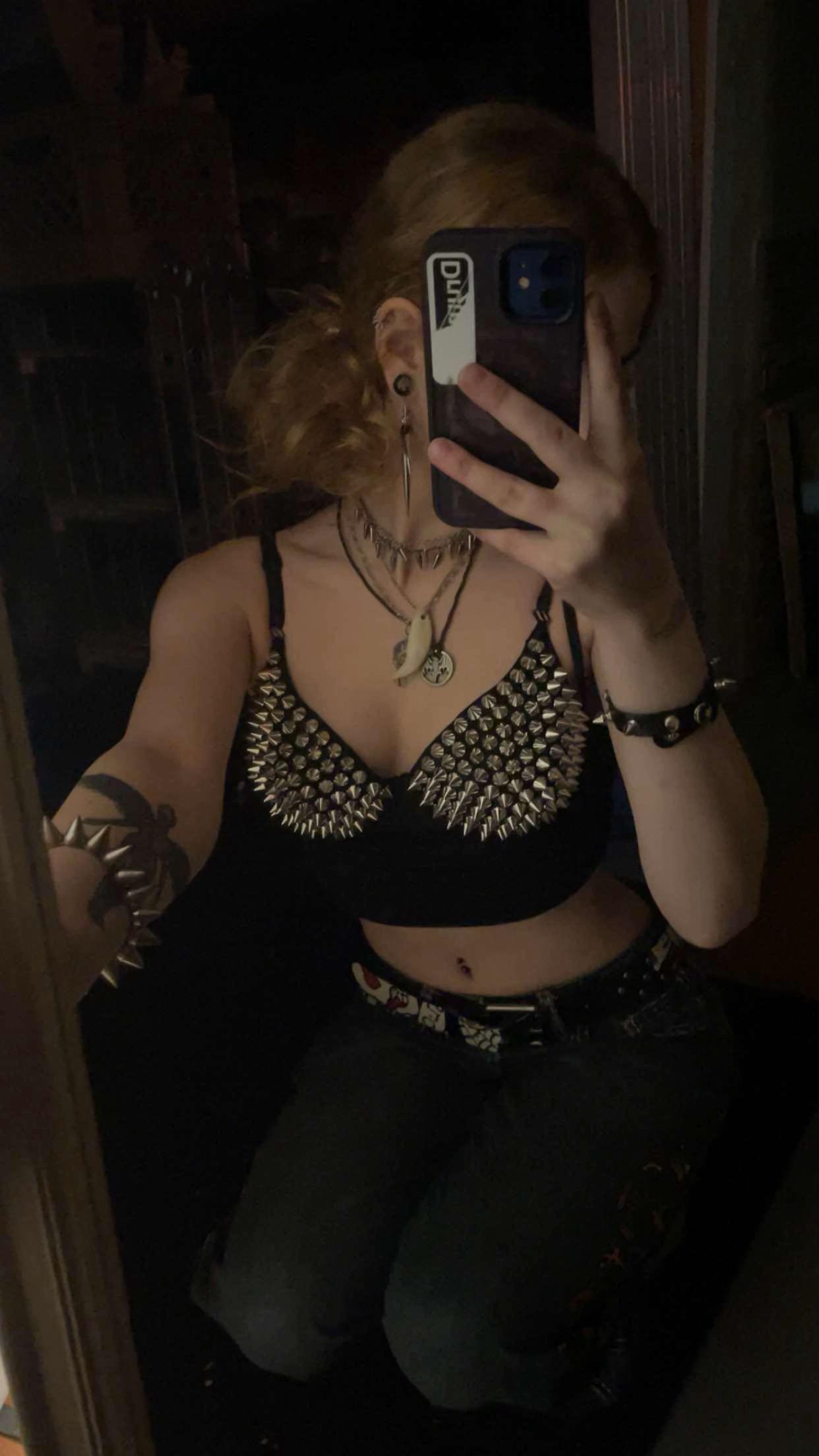 @oliviainchains