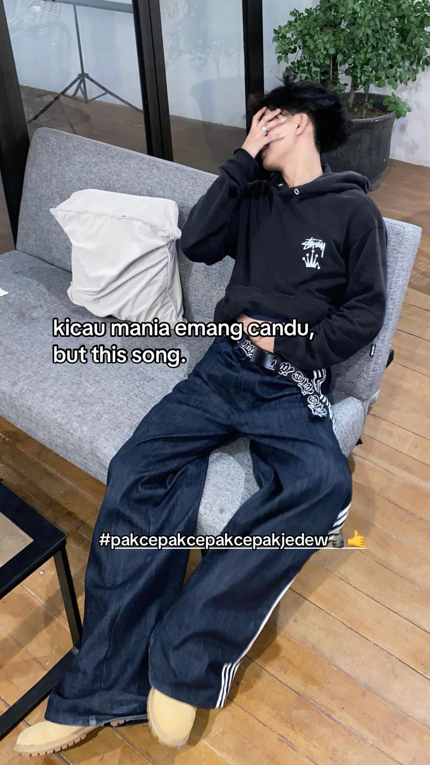 @4poii