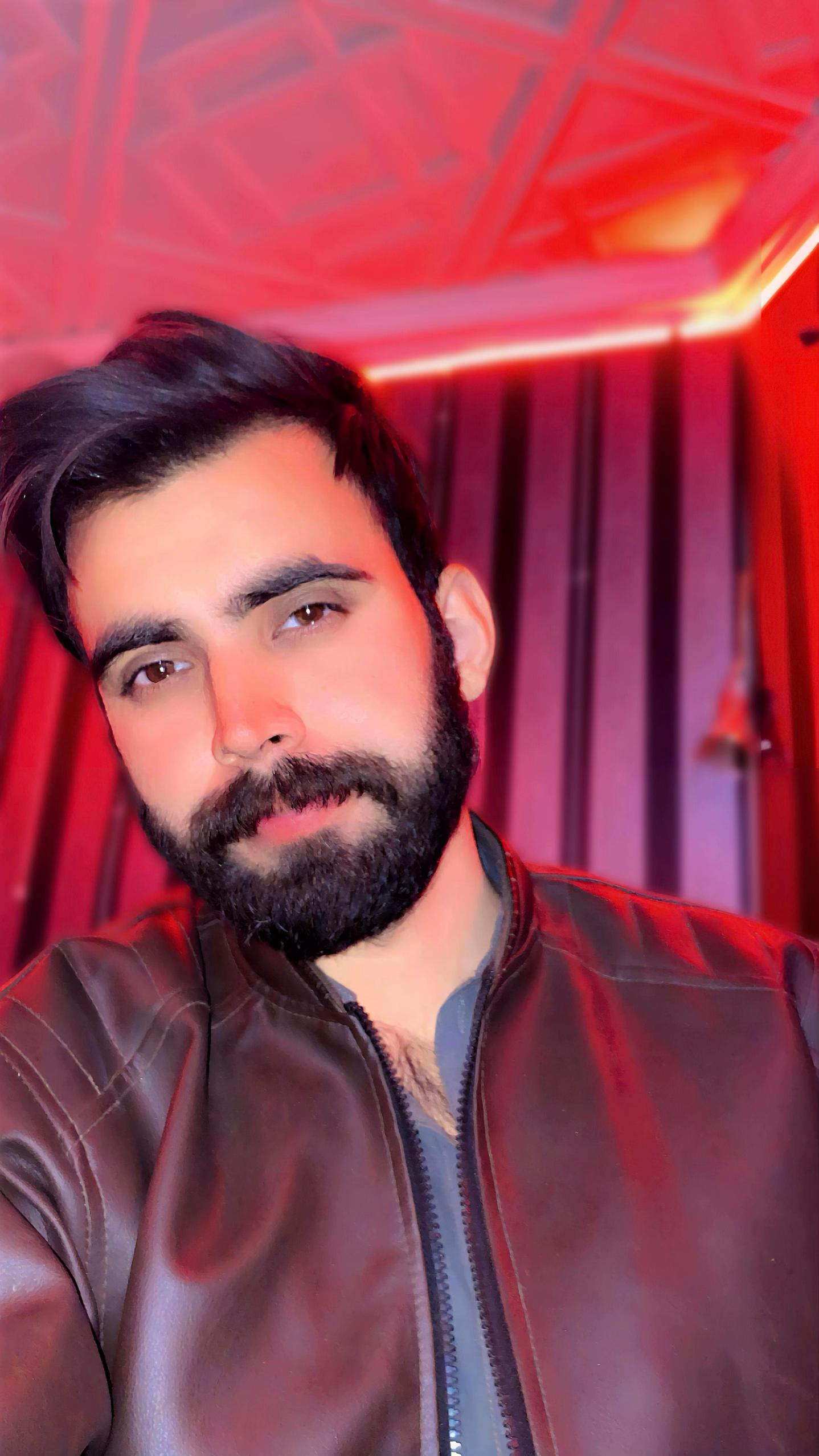 @حمزہ چوہدری 🖤💸