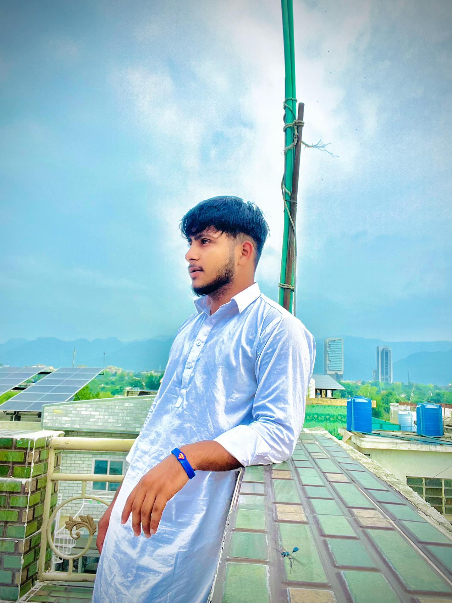 @𝗔ح𝗠𝗘𝗗 👑💸
