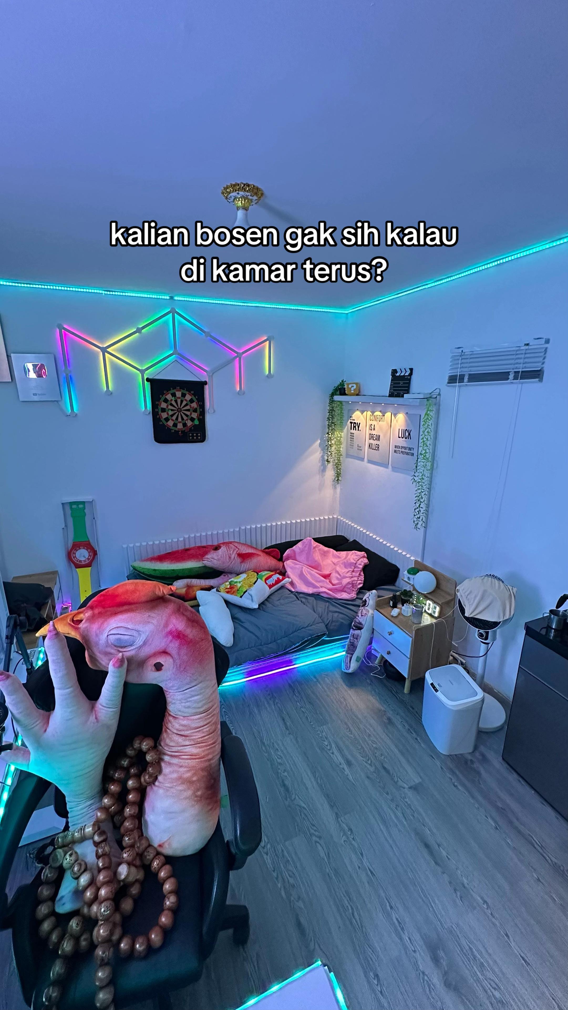 @Kamar Aesthetic