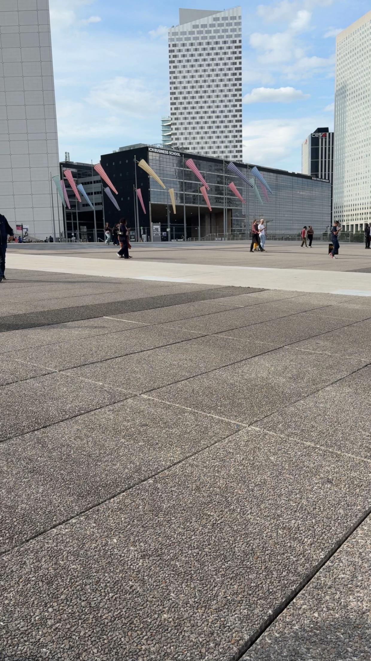 @𝐈𝐍𝐓𝐑𝐕𝐁𝐋&rsquo;🌞