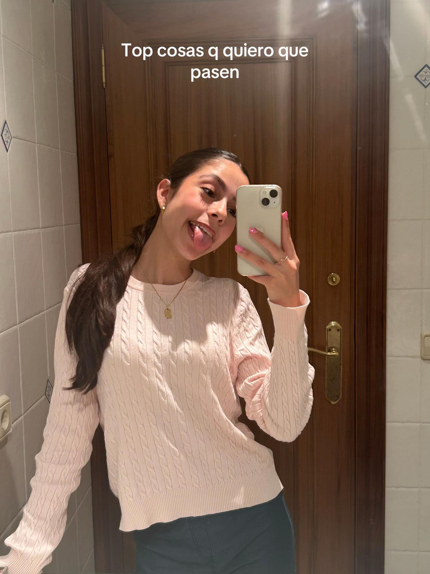 @Elenaa