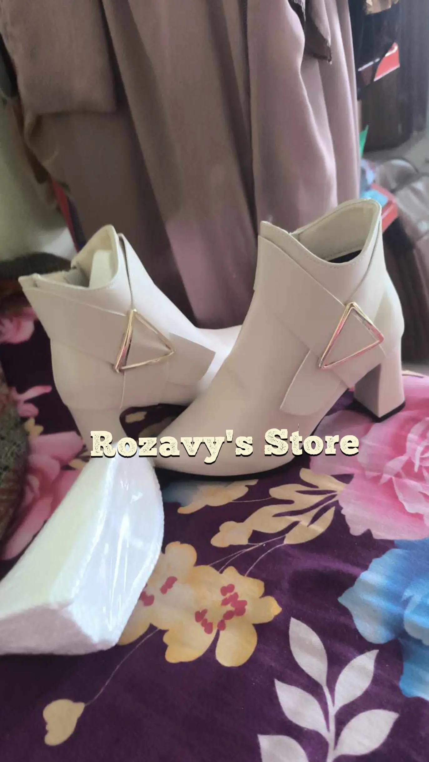 @Rozavy's Store