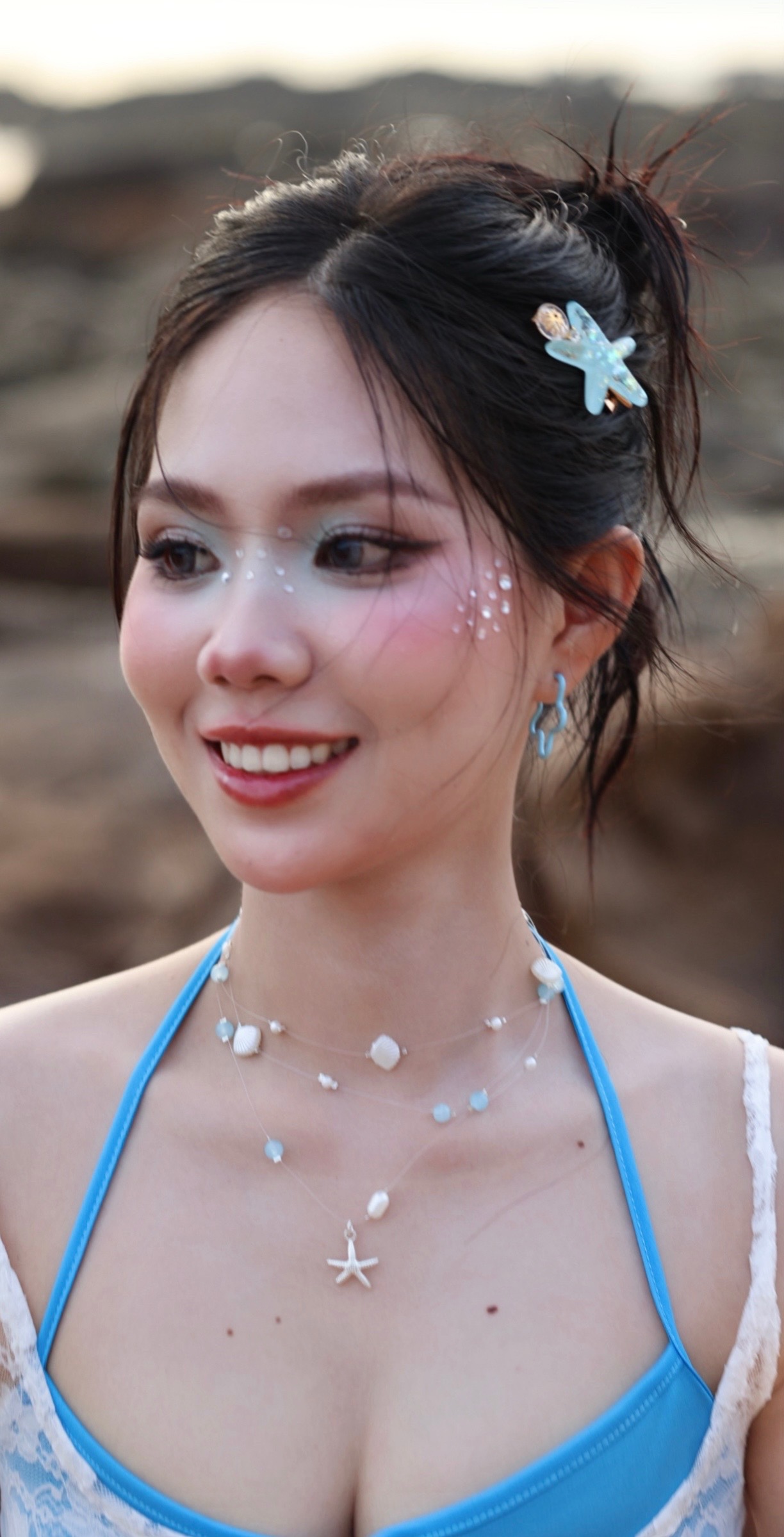 @N&agrave;ng khờ cầm s&uacute;ng l&agrave;m thơ