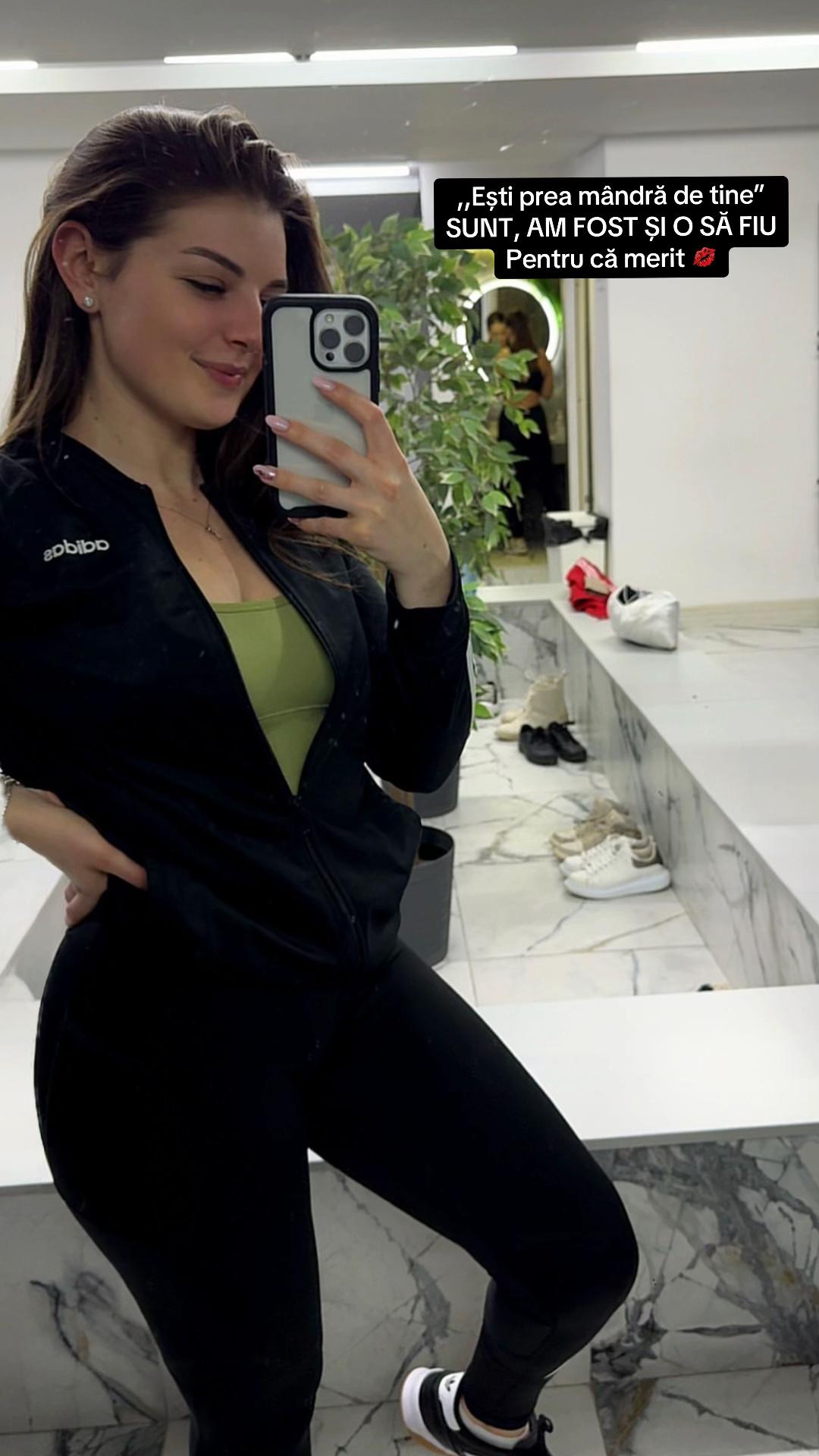 @denisa_rosuu