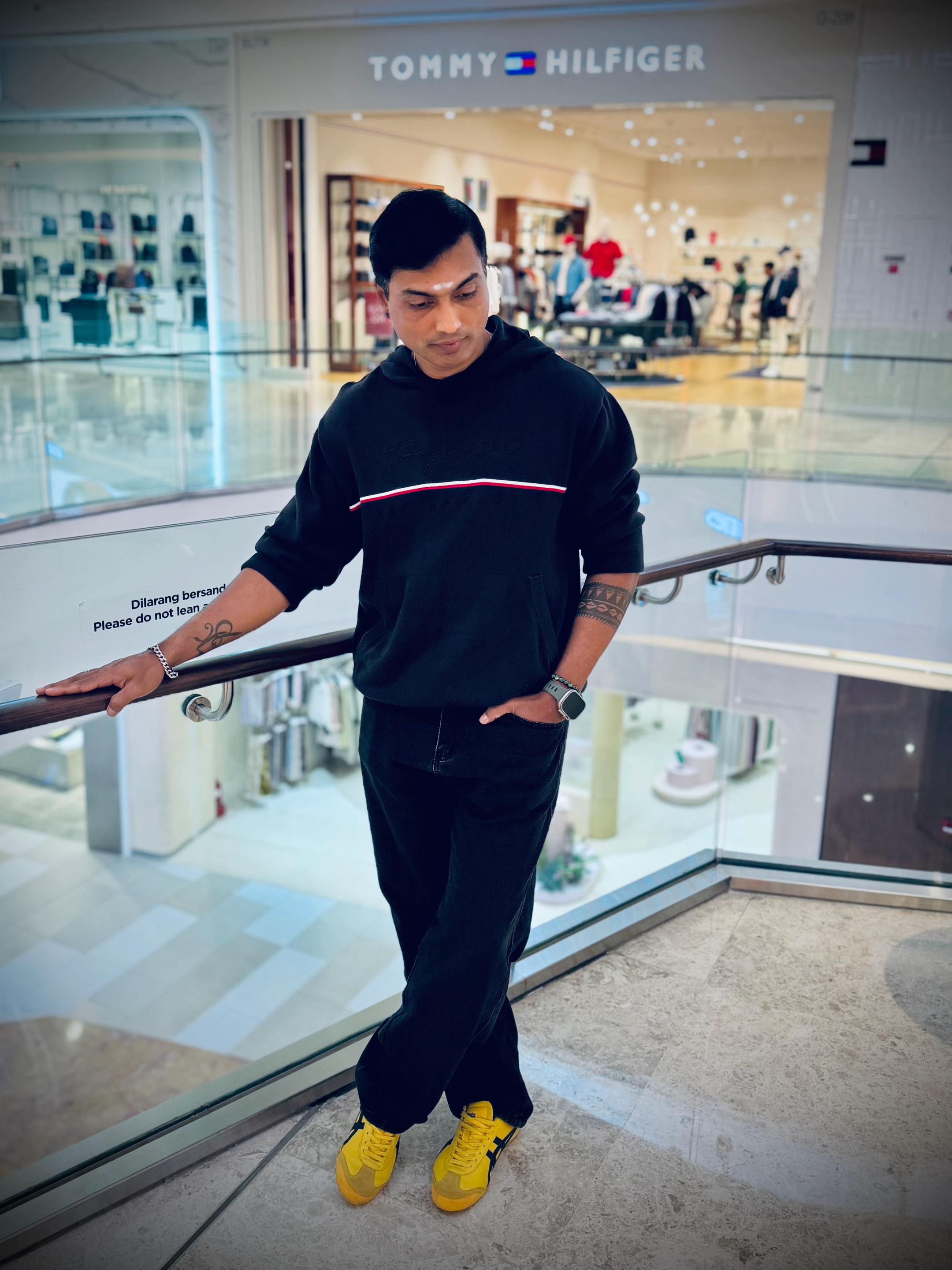 @Eᴍᴄᴇᴇ J-Vᴇɴ 🎙️