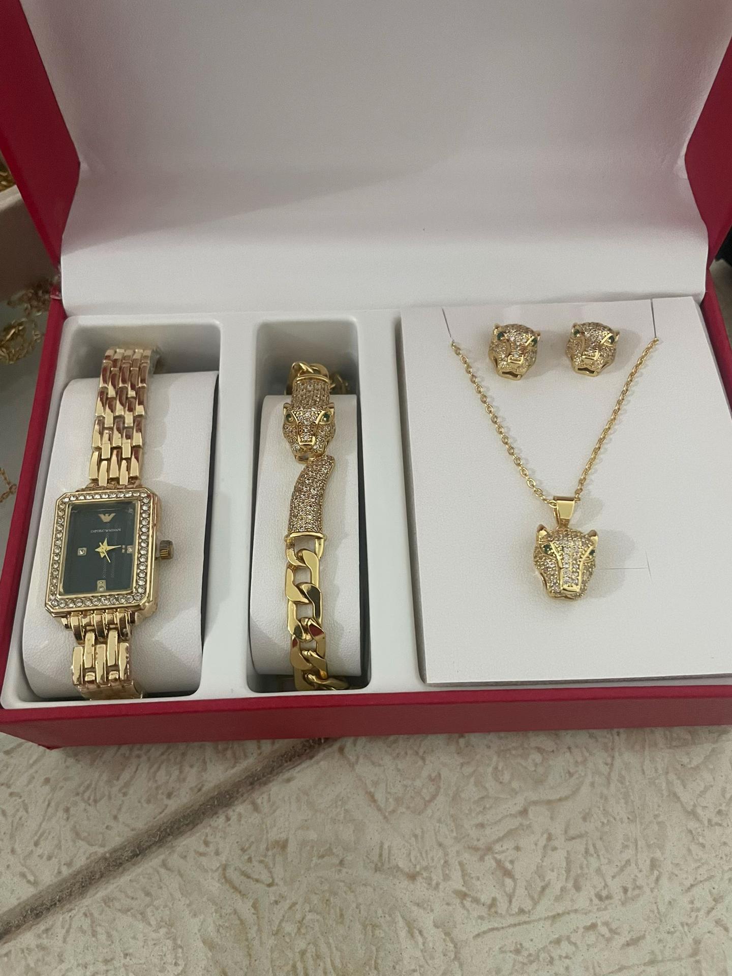 @manouilla.store
