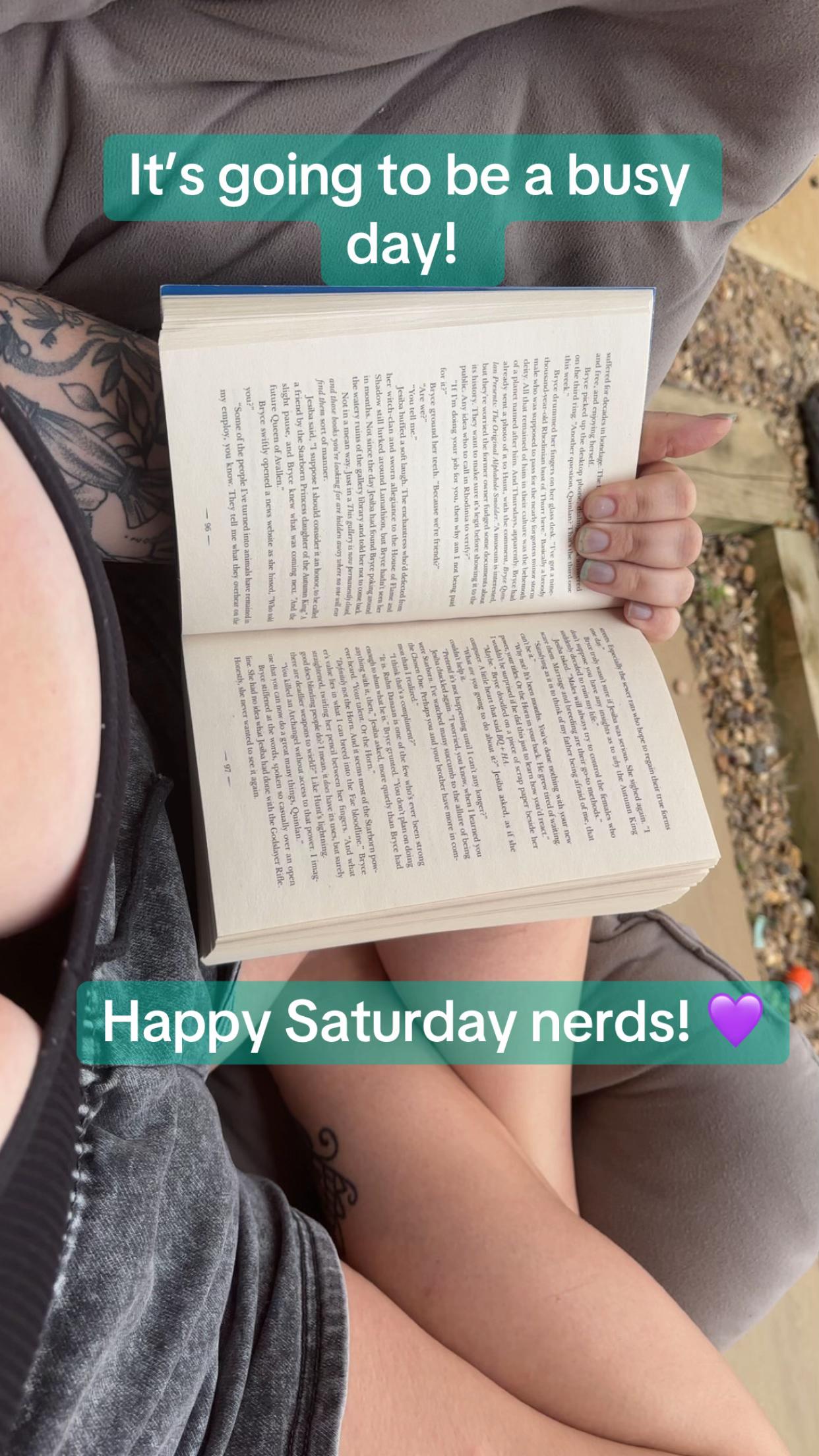 @📖🐝thecosygirlbookhive🐝📖