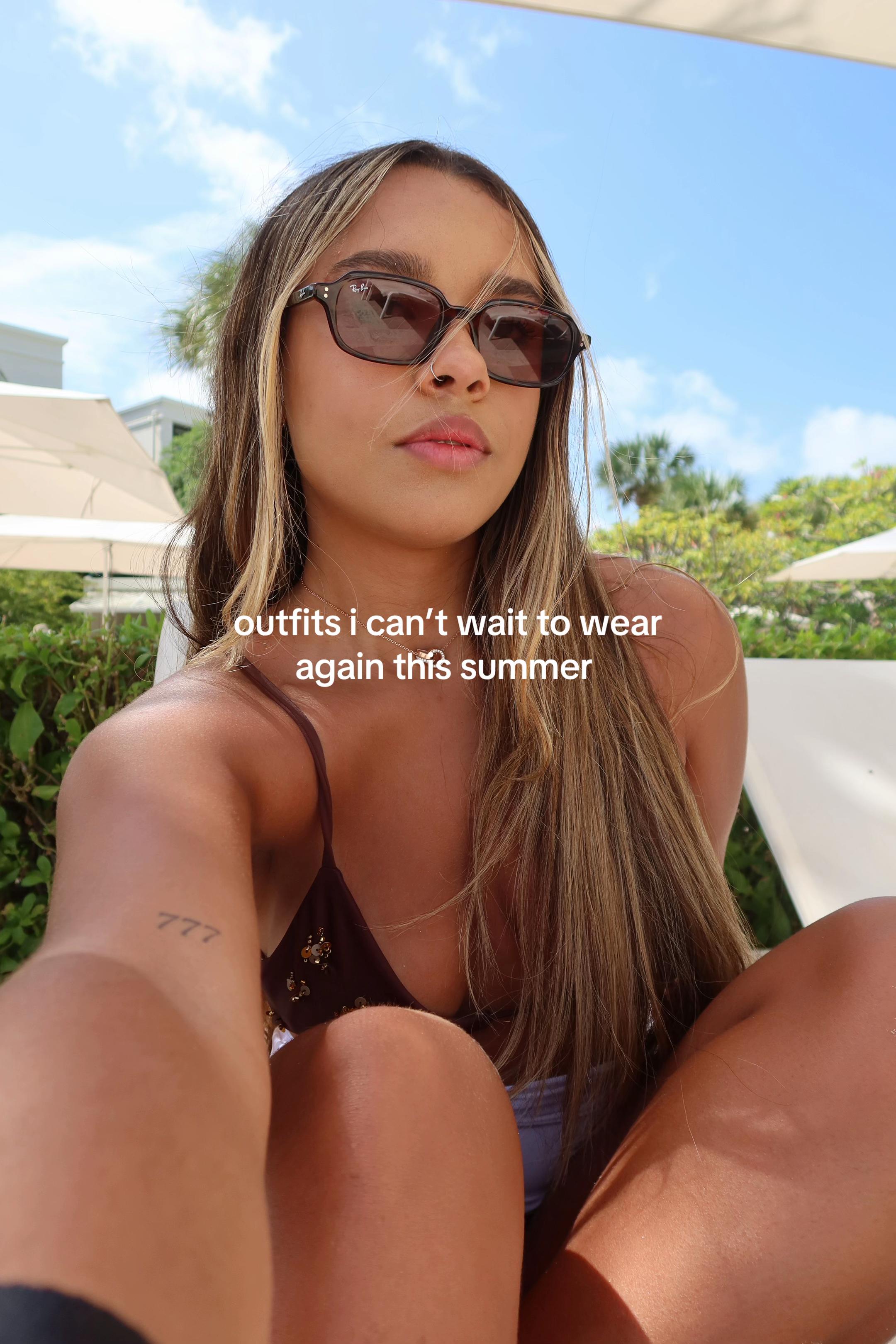 @bellaabrasill