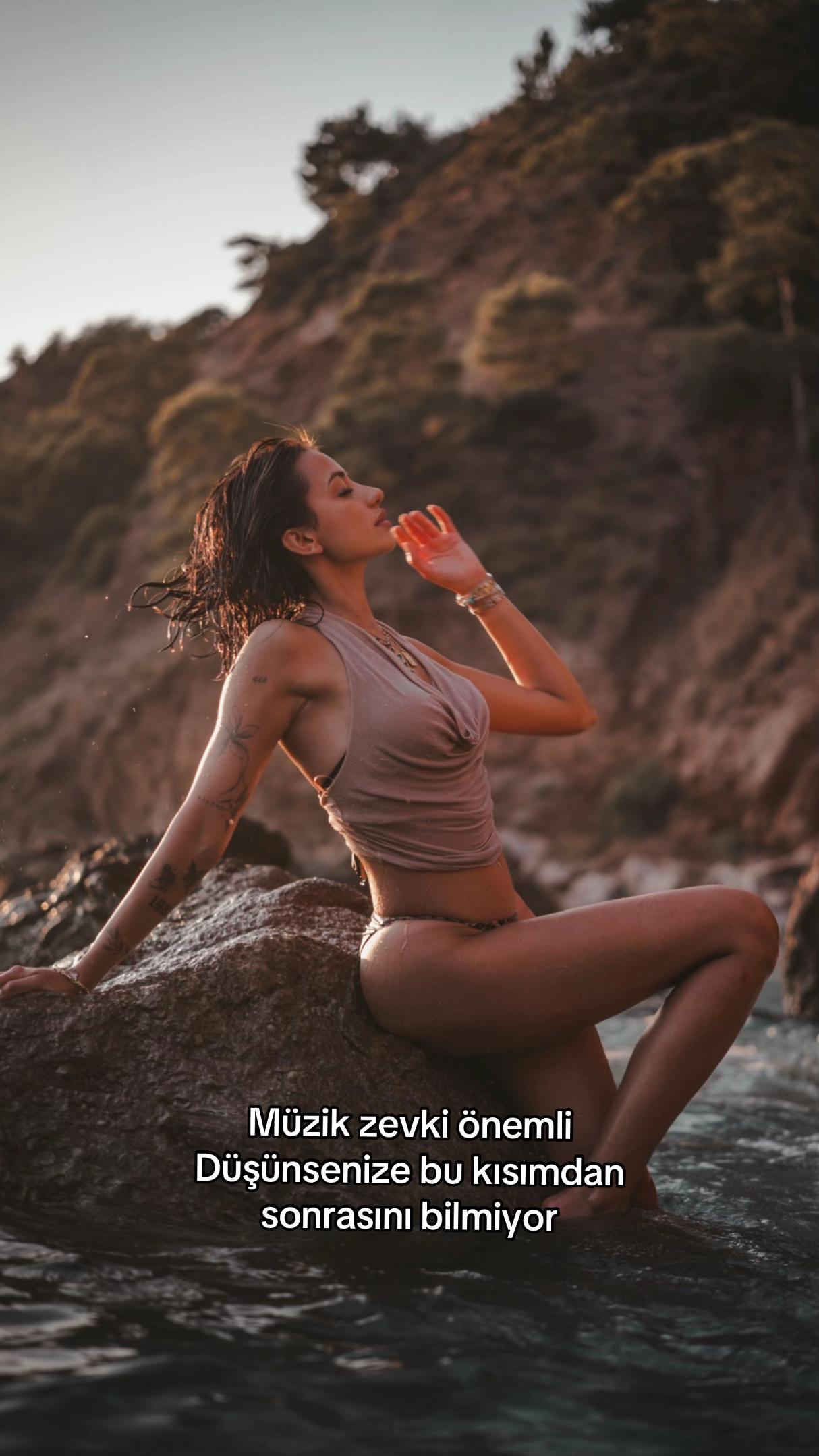 @ᴀᴢʀᴀ 🇦🇱