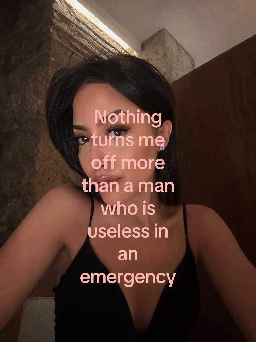 @petiteemuse