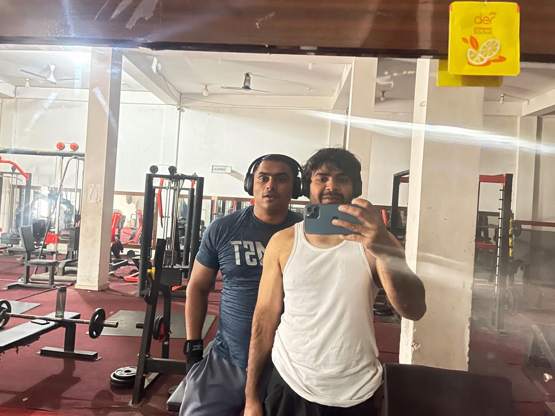 @Rahul yadav (プラサド)