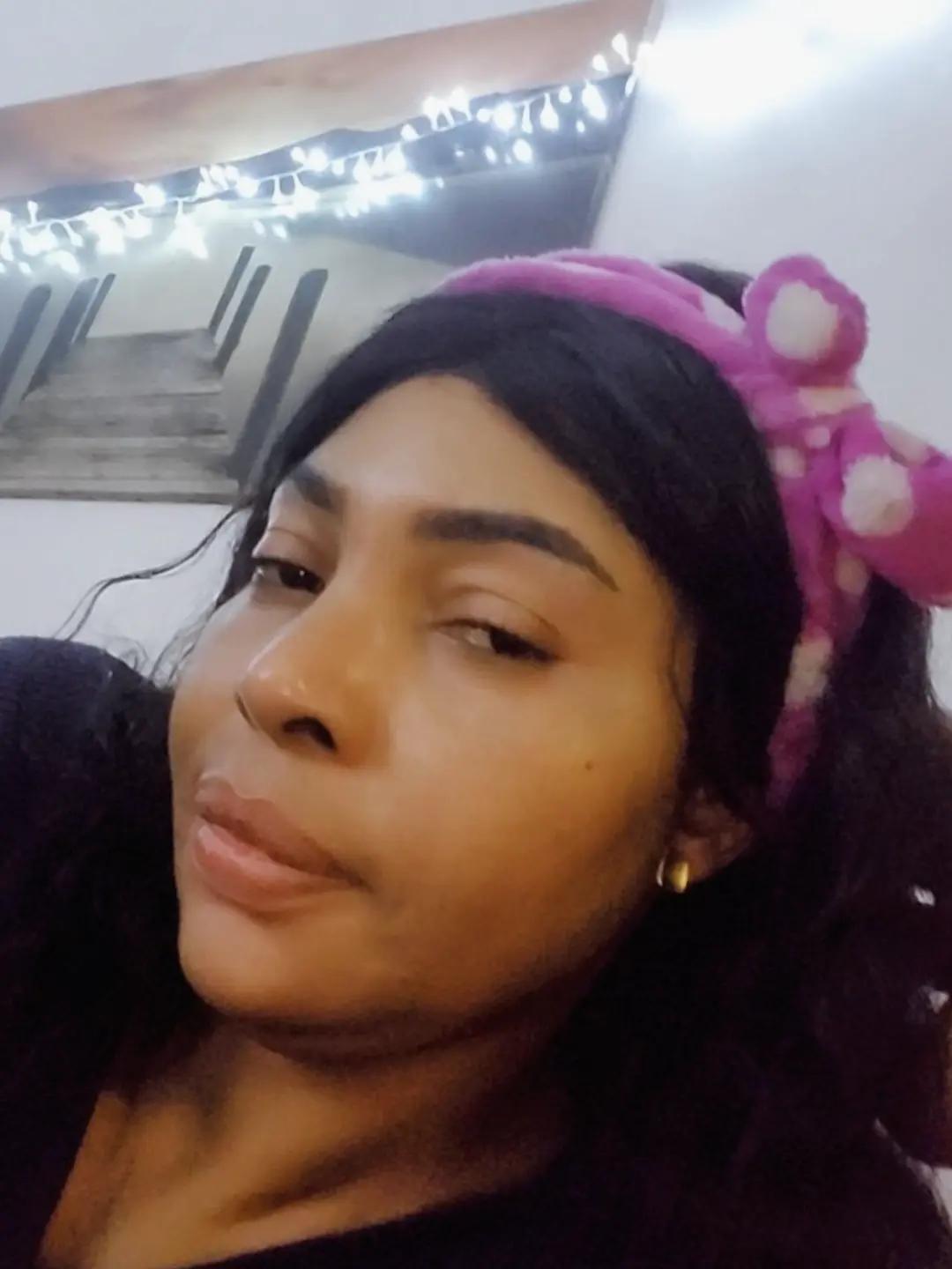 @Shania Max